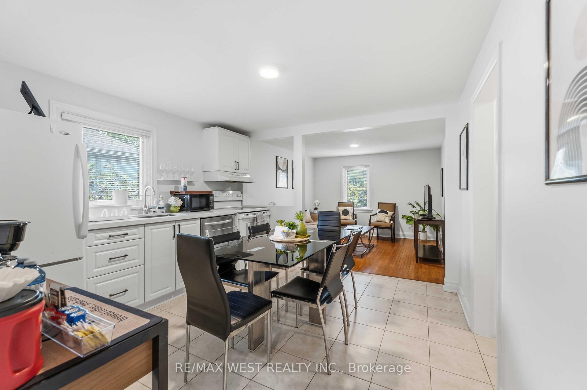 Photo 23 of 5177 Kitchener Street, Niagara Falls, Clifton Hill — HOMEH