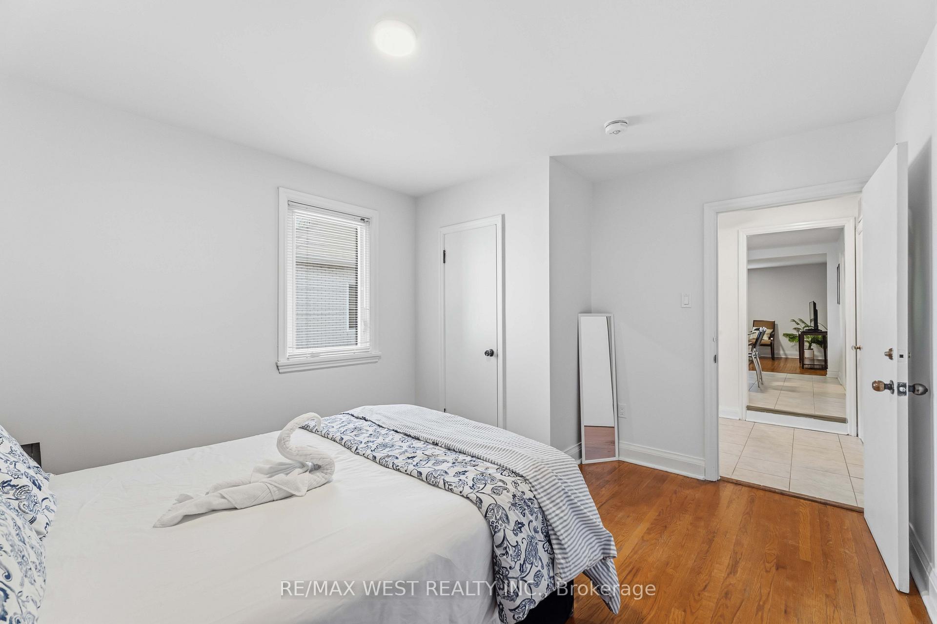Photo 25 of 5177 Kitchener Street, Niagara Falls, Clifton Hill — HOMEH