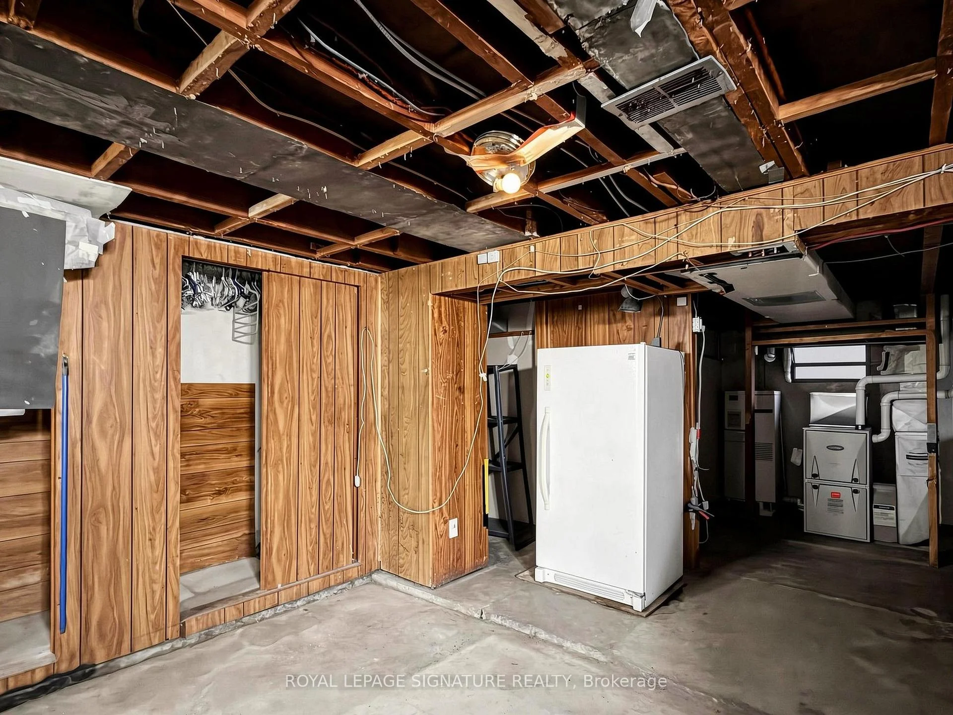 Photo 20 of 18 Dunraven Drive, Toronto, Keelesdale-Eglinton West — HOMEH