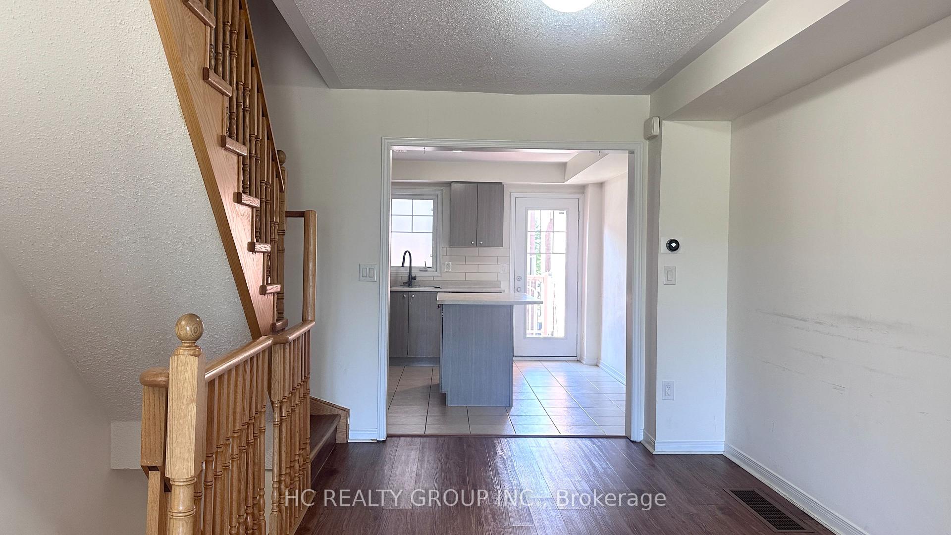 Photo 5 of 5257 Major Mackenzie Drive E, Markham, Berczy — HOMEH