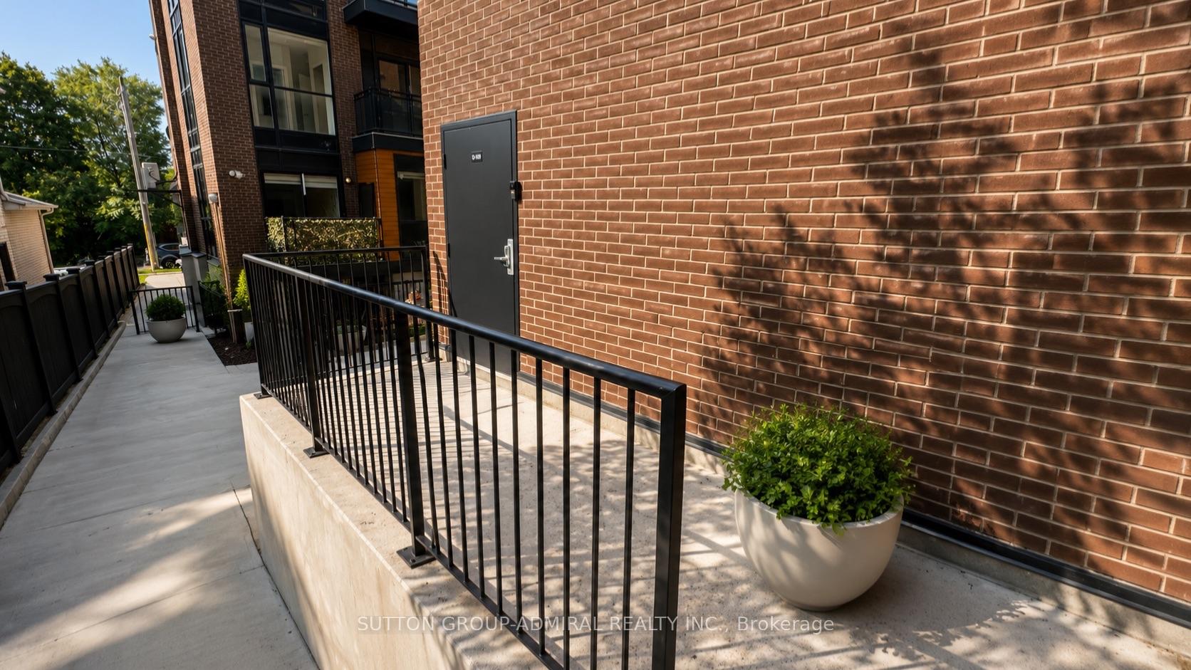 Photo 3 of Unit D703, 5289 Highway 7, Vaughan, Vaughan Grove — HOMEH