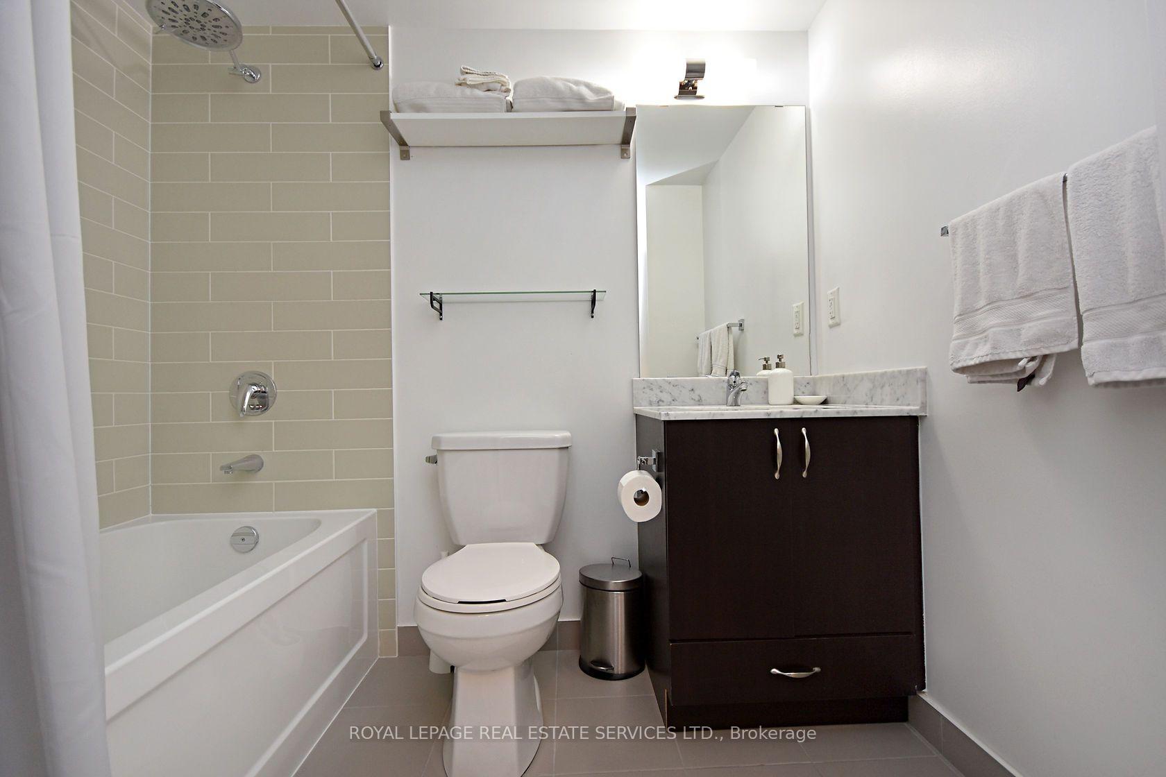 Photo 11 of Unit 901, 1185 The Queensway, Etobicoke, Islington-City Centre West — HOMEH