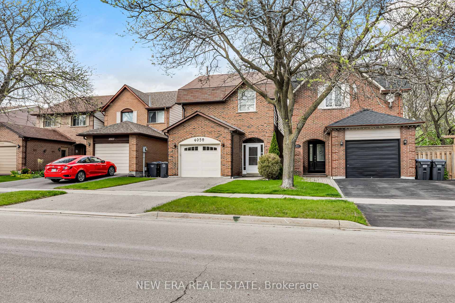 Photo 1 of 4059 Teakwood Drive, Mississauga, Creditview — HOMEH