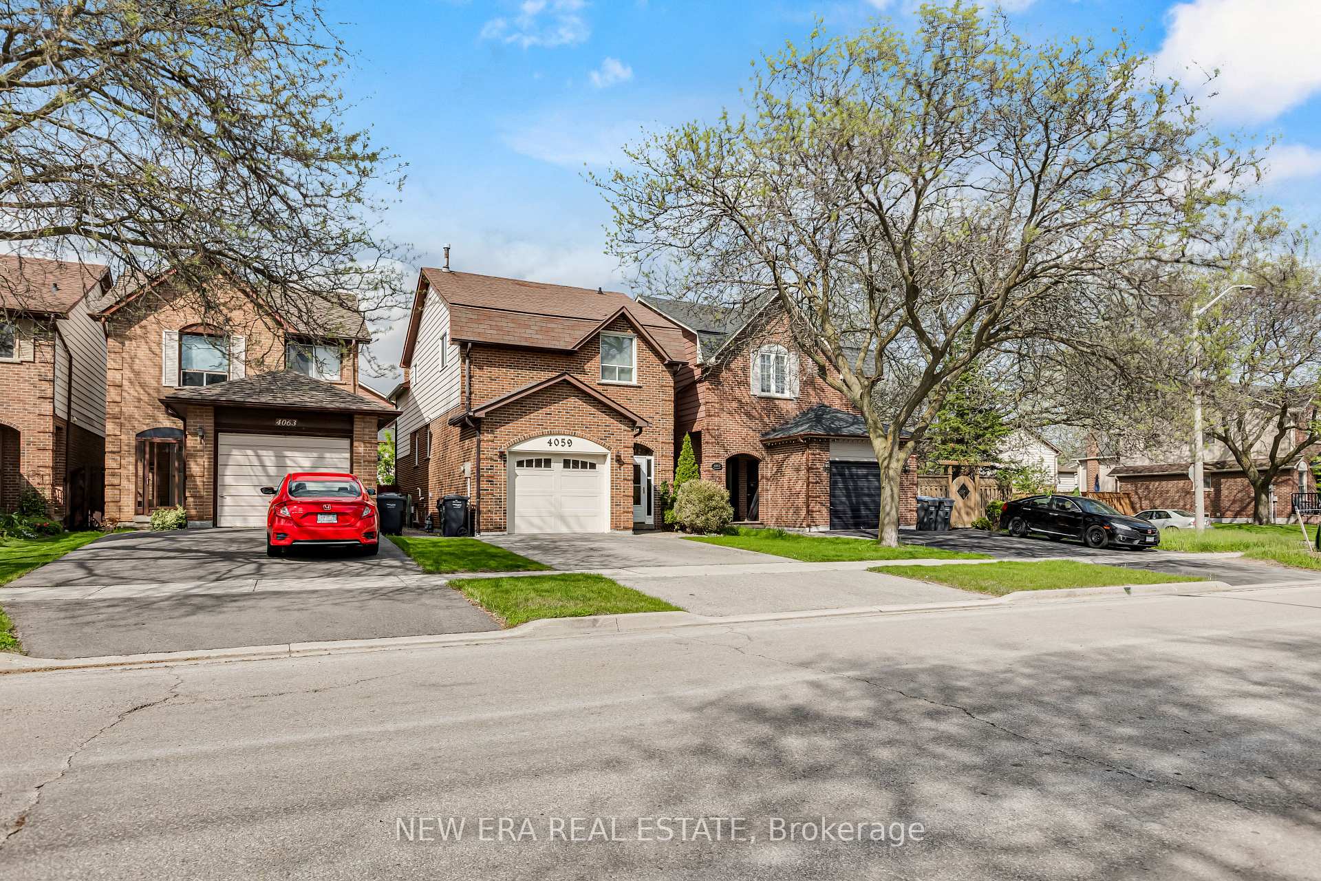 Photo 2 of 4059 Teakwood Drive, Mississauga, Creditview — HOMEH