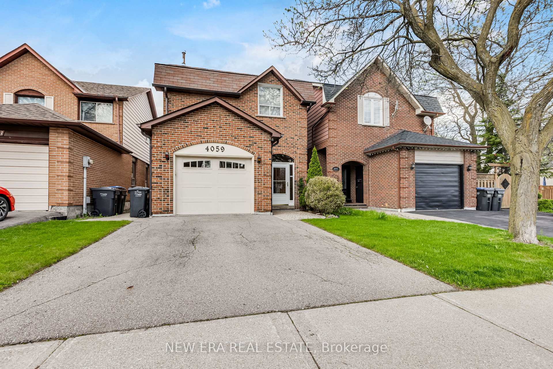 Photo 3 of 4059 Teakwood Drive, Mississauga, Creditview — HOMEH