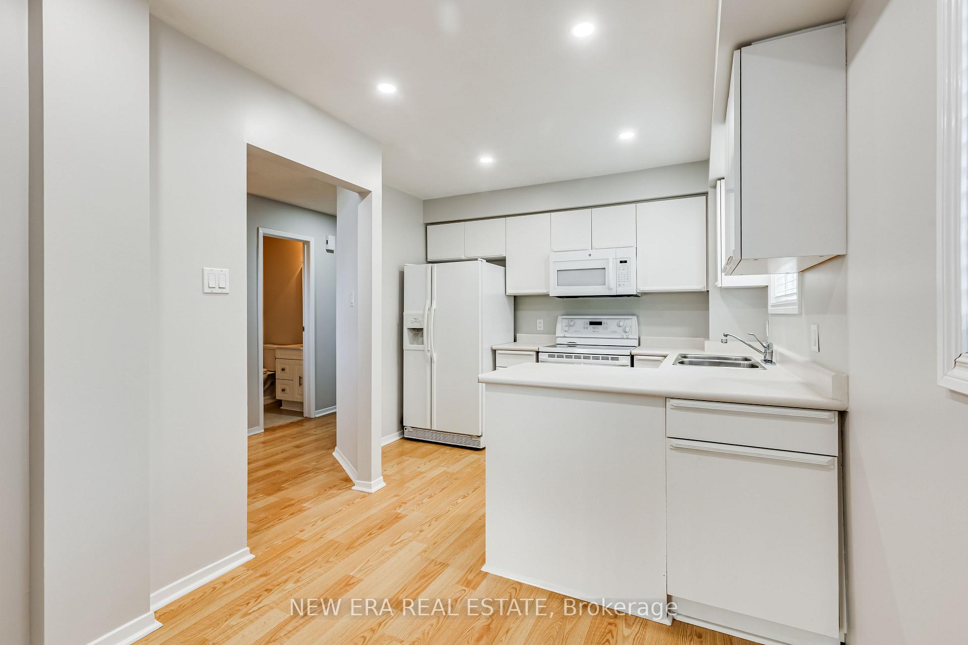 Photo 12 of 4059 Teakwood Drive, Mississauga, Creditview — HOMEH