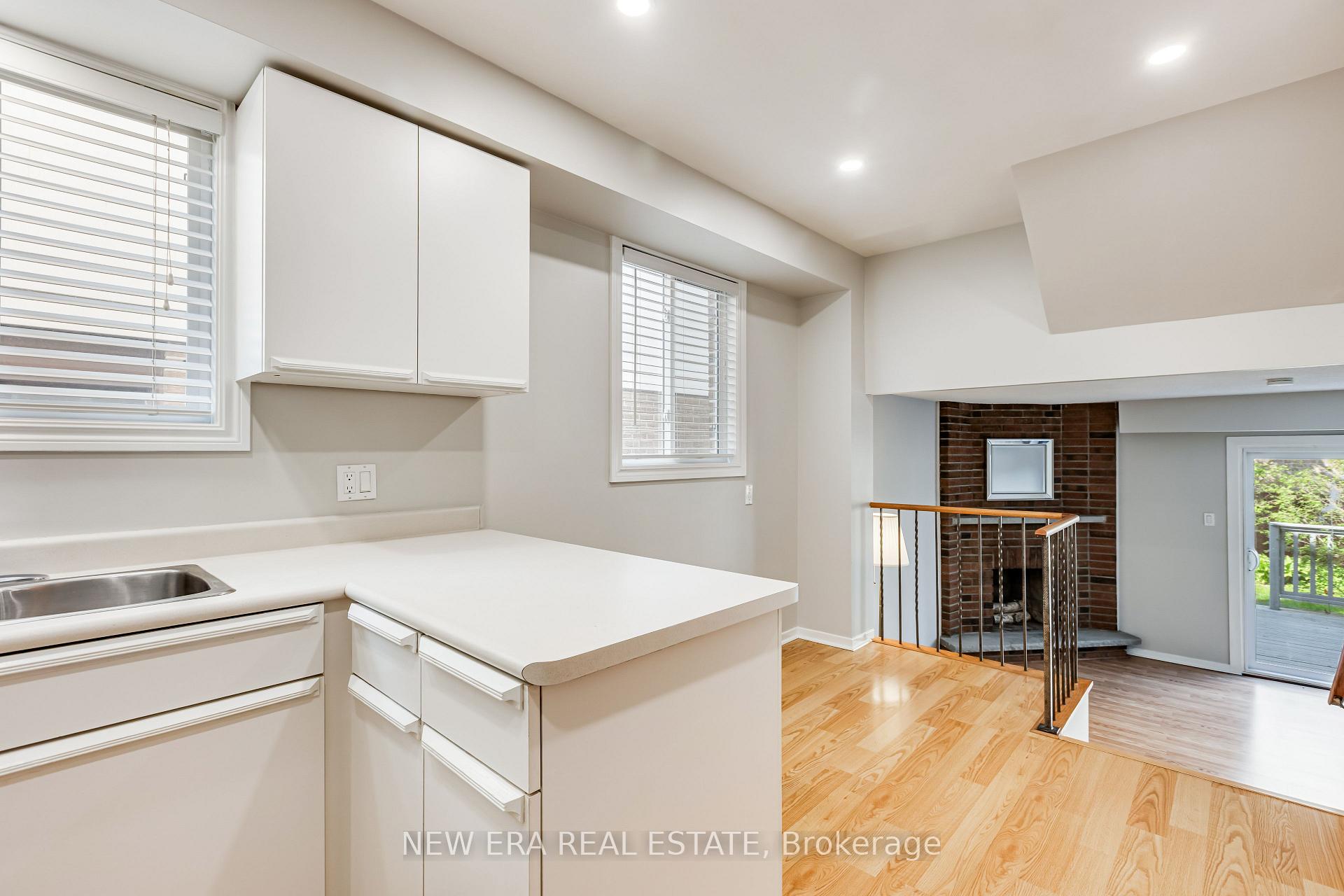 Photo 14 of 4059 Teakwood Drive, Mississauga, Creditview — HOMEH