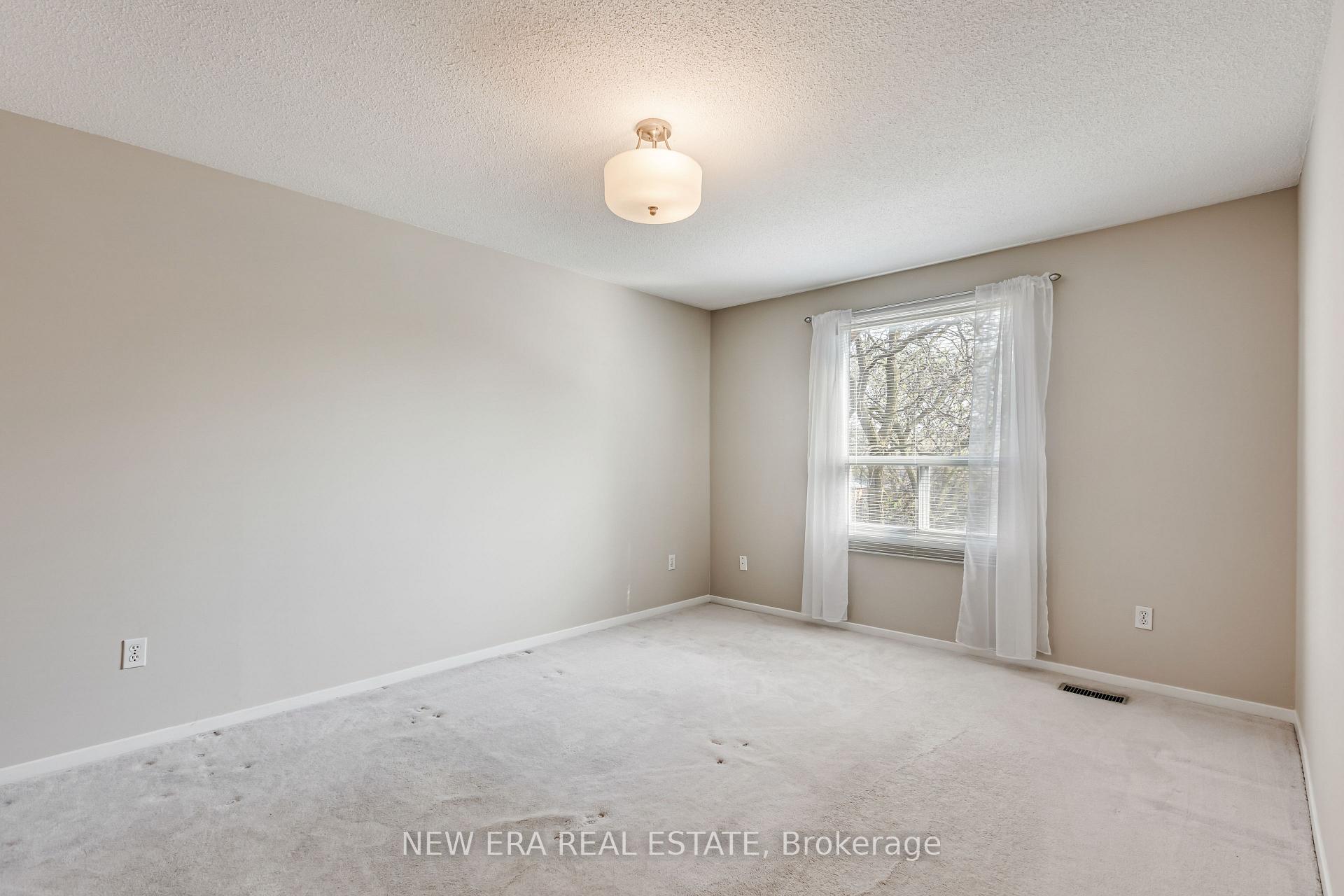 Photo 31 of 4059 Teakwood Drive, Mississauga, Creditview — HOMEH