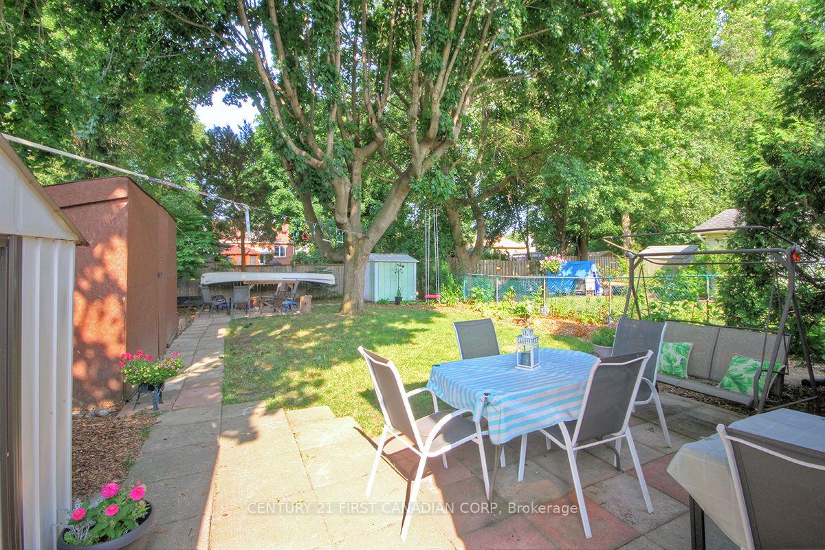 Photo 19 of 396 Avondale Road, London, East H — HOMEH