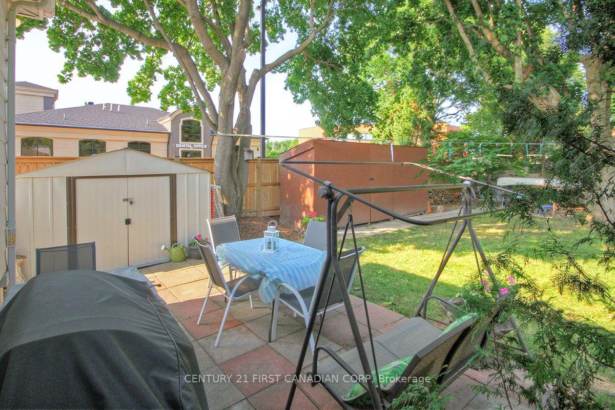 Photo 20 of 396 Avondale Road, London, East H — HOMEH