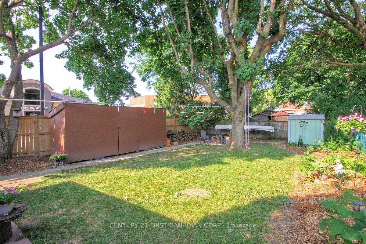 Photo 21 of 396 Avondale Road, London, East H — HOMEH
