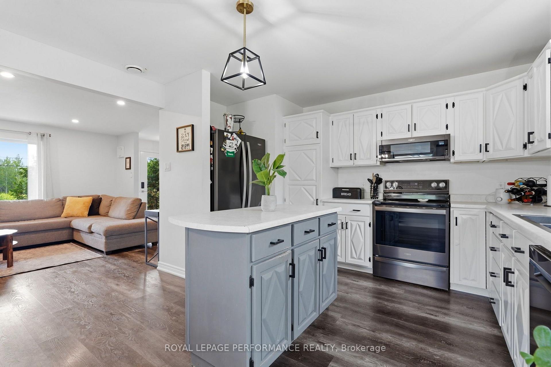 Photo 5 of 3230 Pattee Road E, Champlain, Champlain Twp — HOMEH