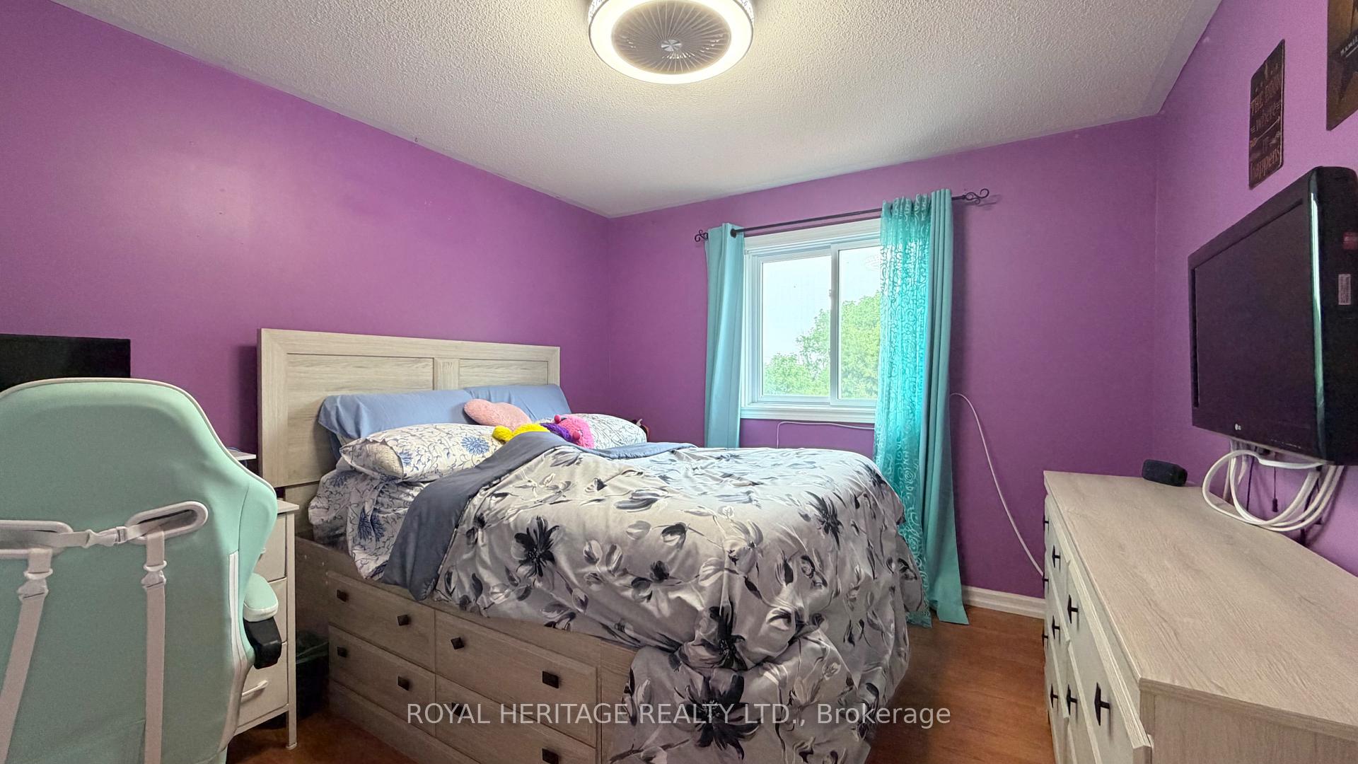 Photo 28 of 23 Hooper Square, Clarington, Bowmanville — HOMEH