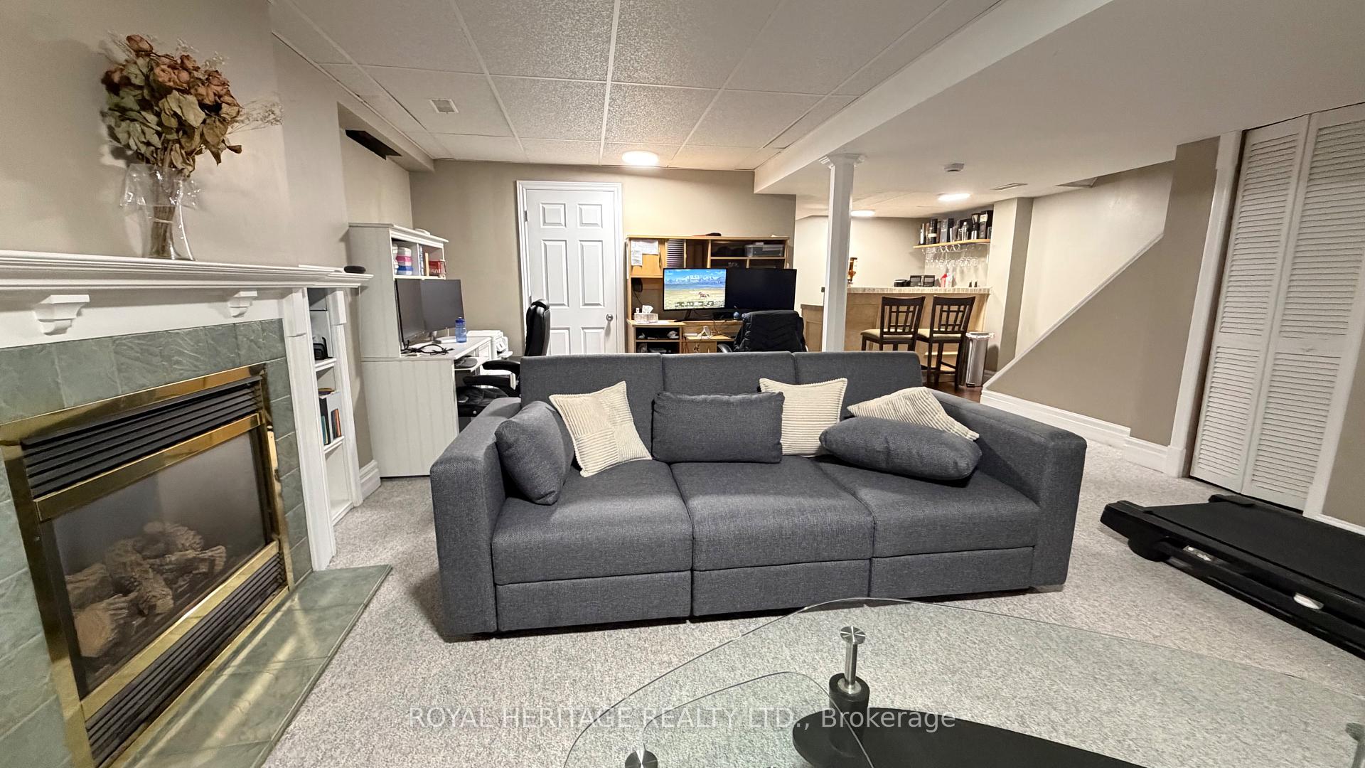 Photo 36 of 23 Hooper Square, Clarington, Bowmanville — HOMEH