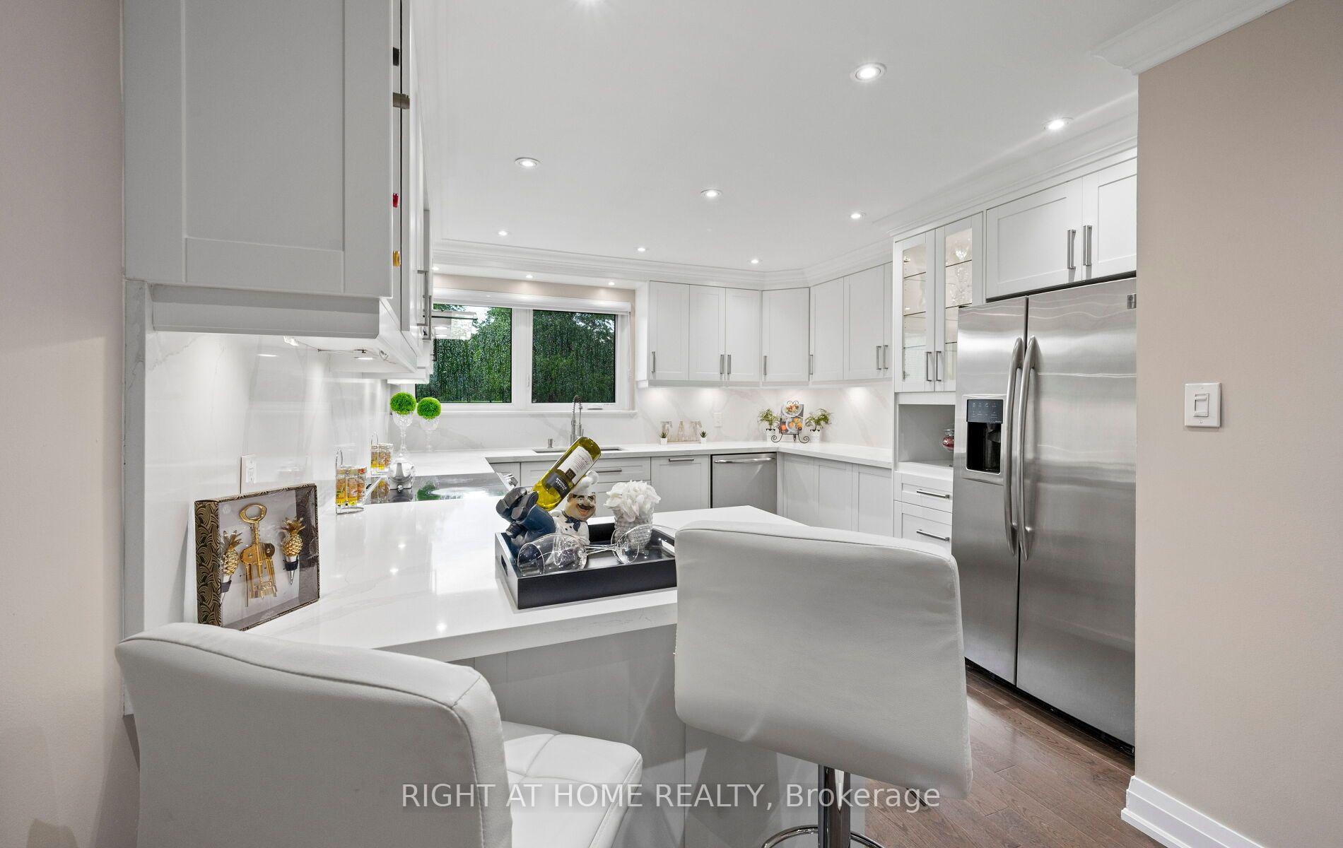 Photo 13 of 5491 Schueller Crescent, Burlington, Appleby — HOMEH