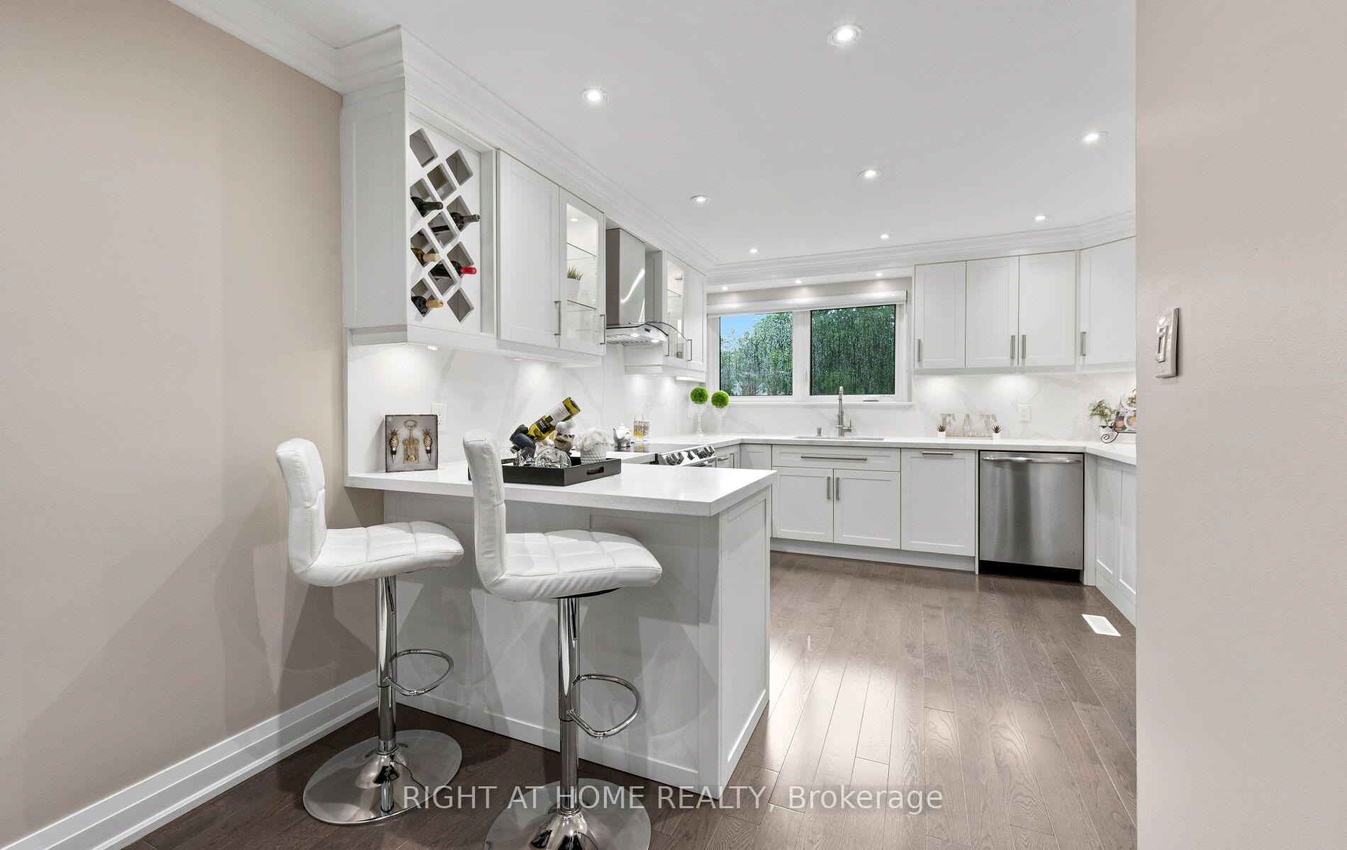 Photo 14 of 5491 Schueller Crescent, Burlington, Appleby — HOMEH