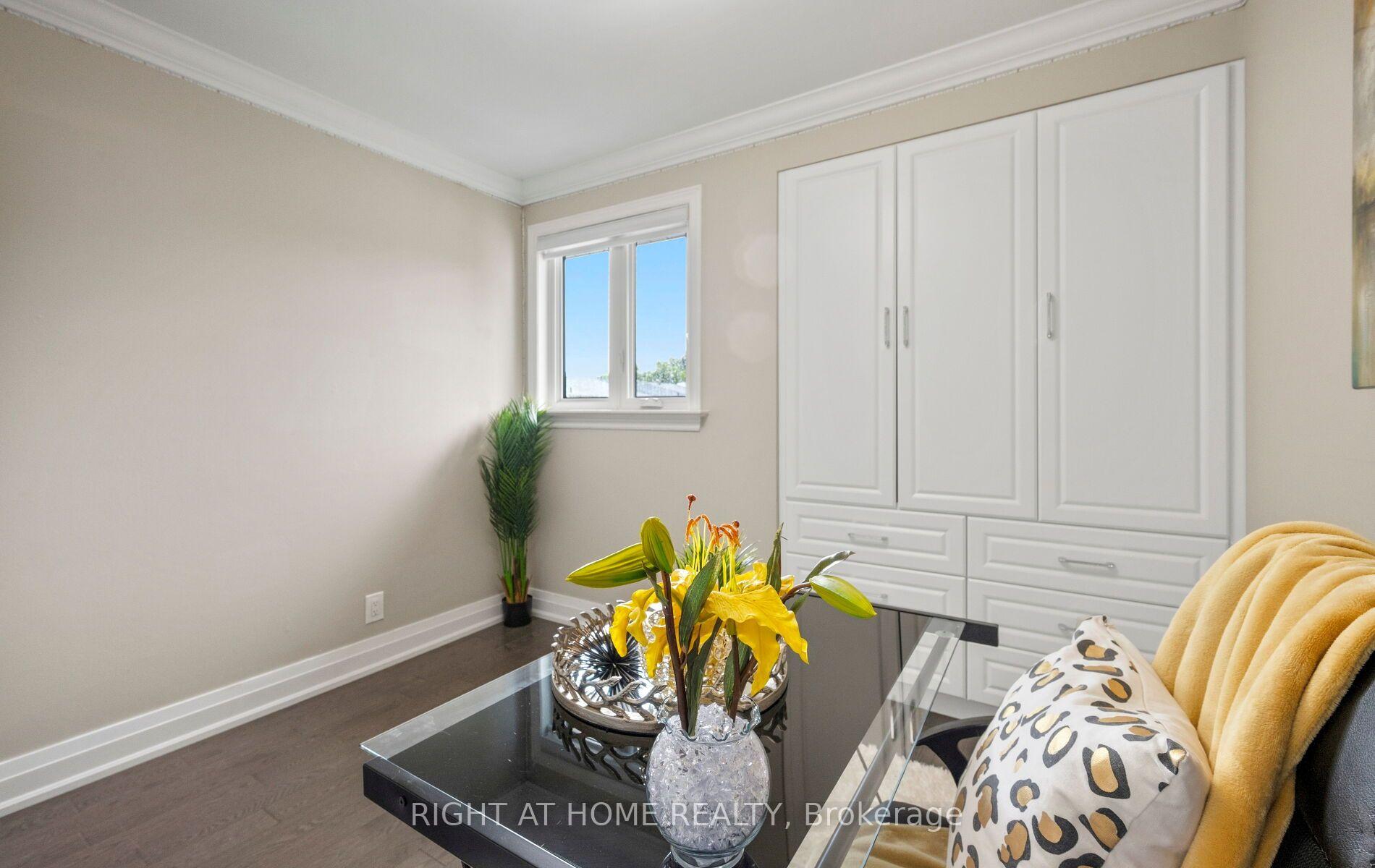 Photo 36 of 5491 Schueller Crescent, Burlington, Appleby — HOMEH