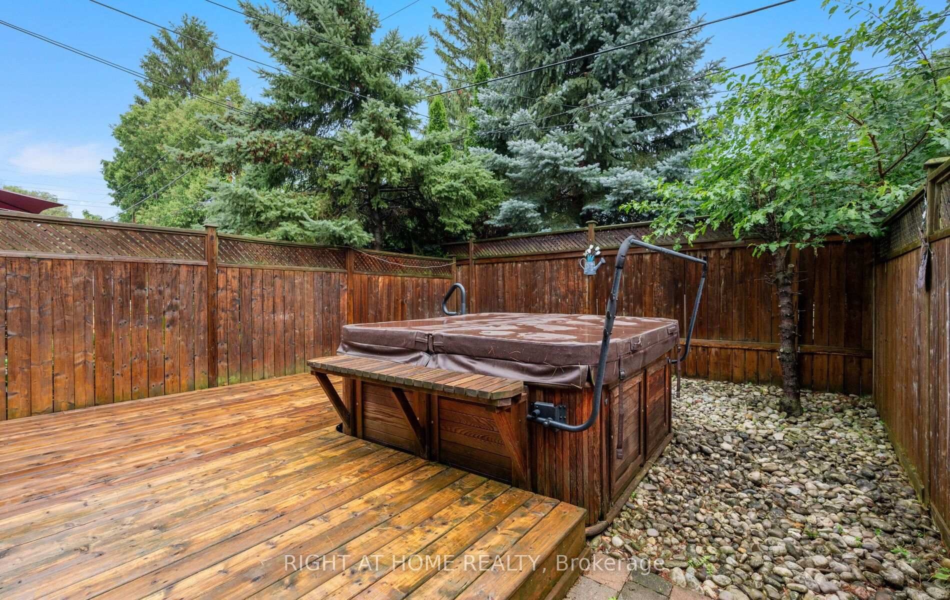 Photo 46 of 5491 Schueller Crescent, Burlington, Appleby — HOMEH