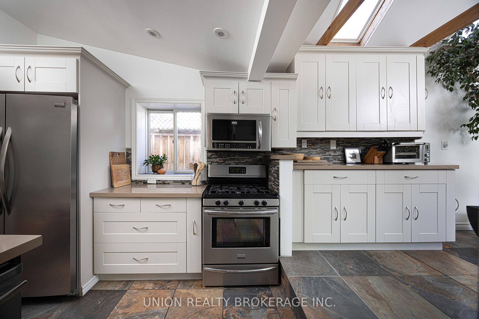 Photo 16 of 134 Duvernet Avenue, Toronto, East End-Danforth — HOMEH