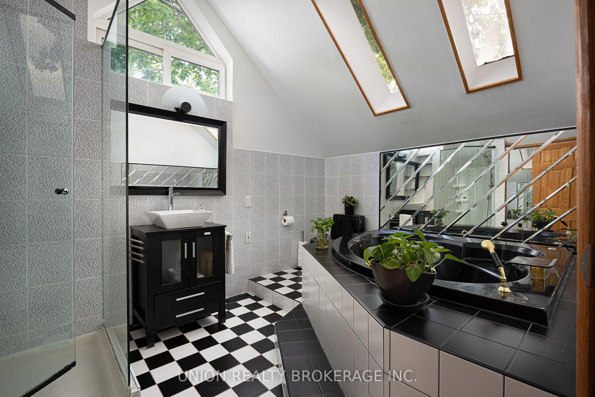 Photo 25 of 134 Duvernet Avenue, Toronto, East End-Danforth — HOMEH