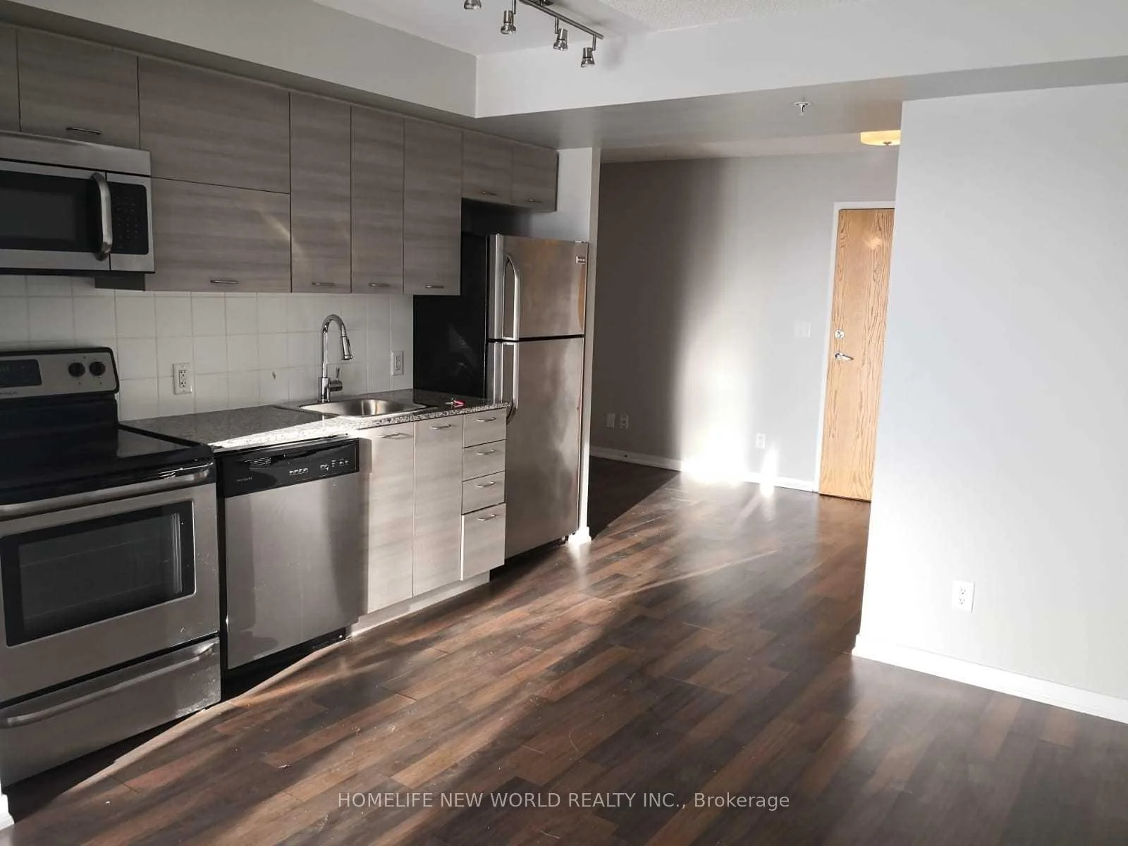 Photo 3 of Unit 1017, 20 Joe Shuster Way, Toronto, South Parkdale — HOMEH