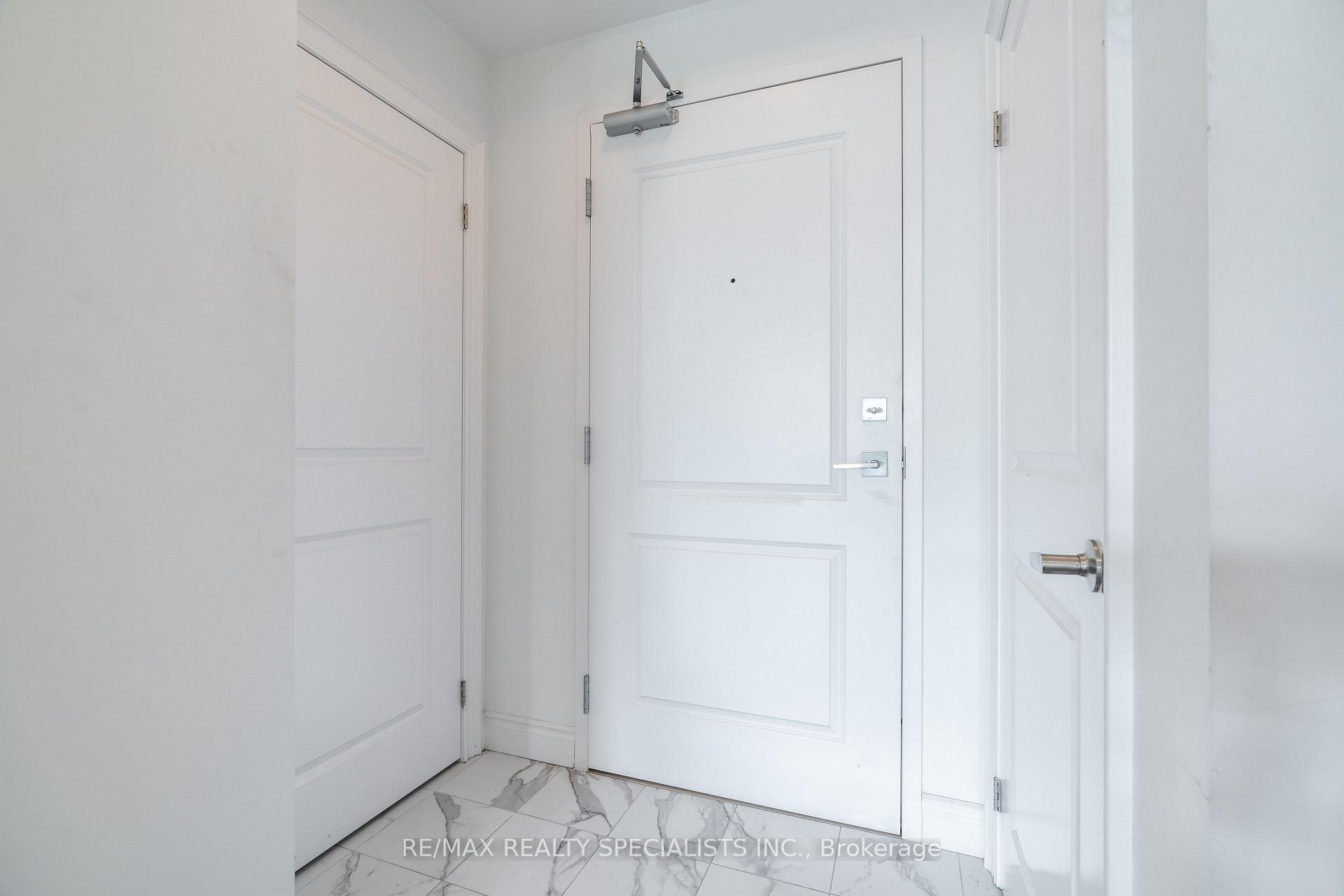 Photo 2 of Unit 321, 125 Shoreview Place, Hamilton, Stoney Creek — HOMEH
