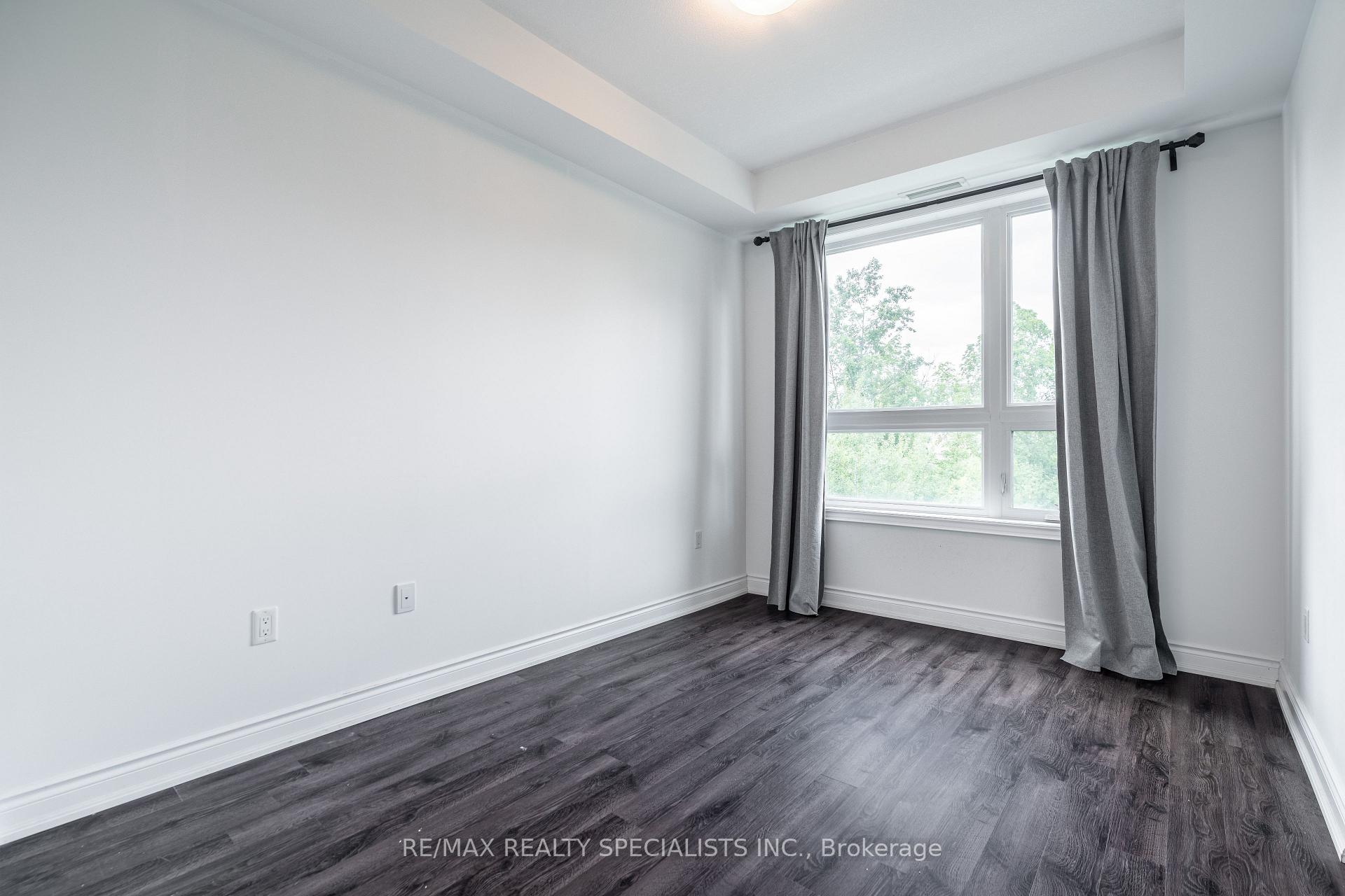 Photo 17 of Unit 321, 125 Shoreview Place, Hamilton, Stoney Creek — HOMEH