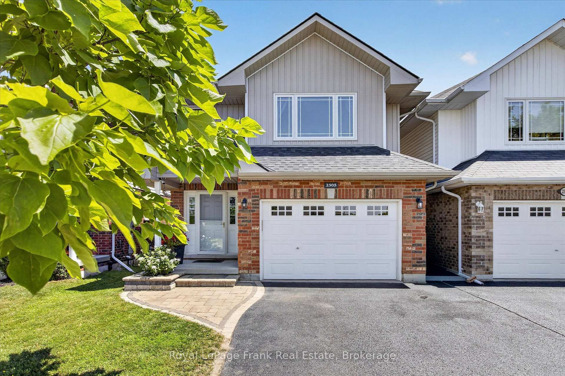 Photo 3 of 2305 Marsdale Drive, Peterborough, Ashburnham Ward 4 — HOMEH