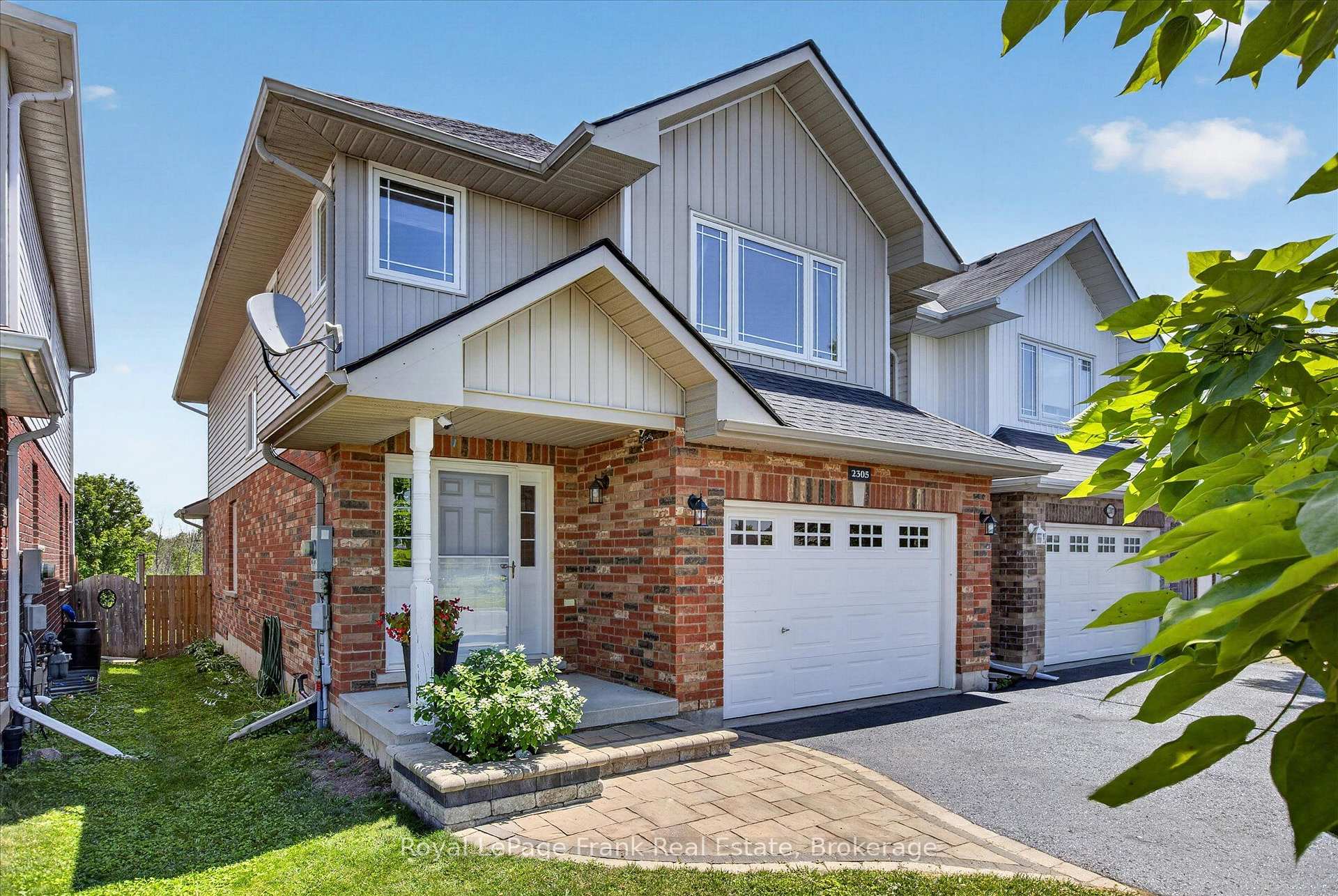 Photo 4 of 2305 Marsdale Drive, Peterborough, Ashburnham Ward 4 — HOMEH