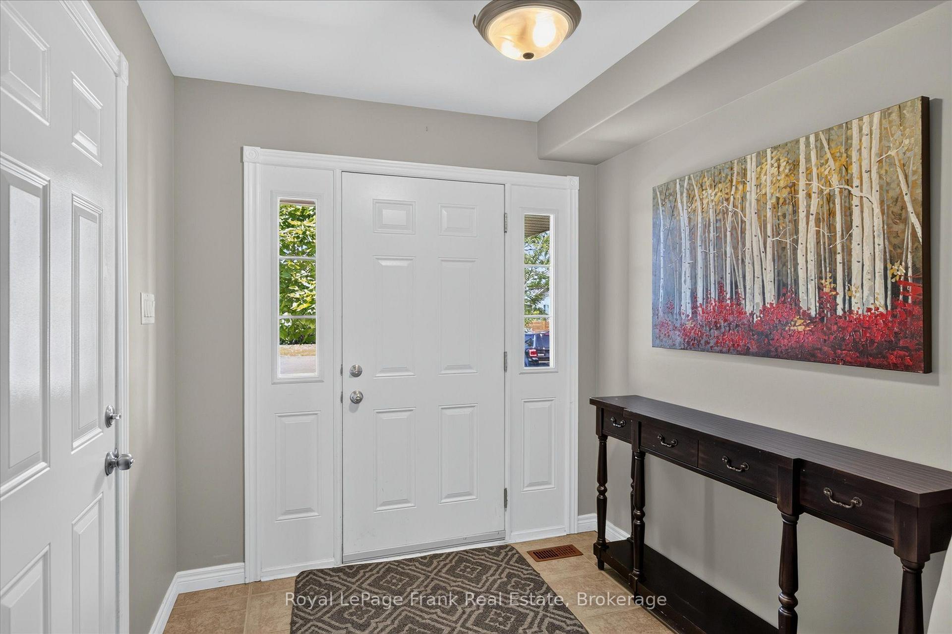 Photo 7 of 2305 Marsdale Drive, Peterborough, Ashburnham Ward 4 — HOMEH