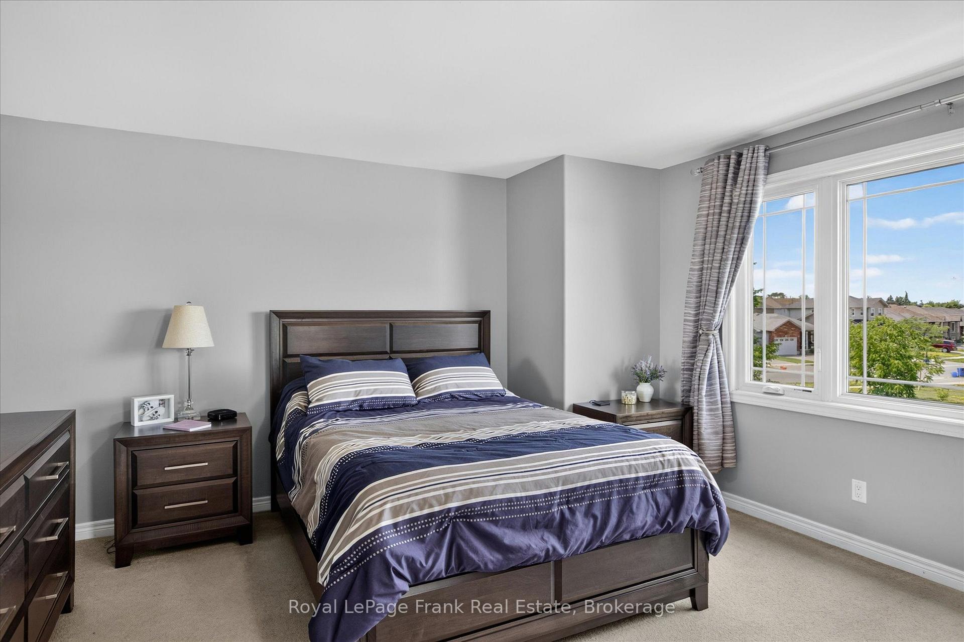 Photo 24 of 2305 Marsdale Drive, Peterborough, Ashburnham Ward 4 — HOMEH