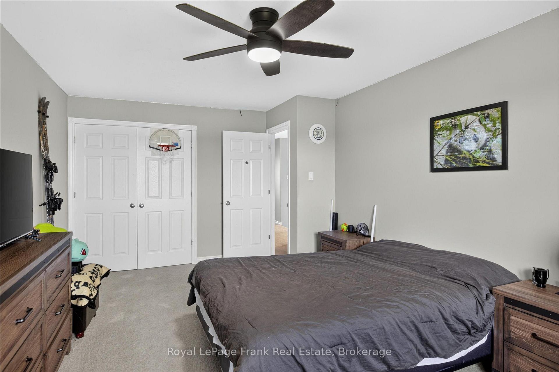 Photo 29 of 2305 Marsdale Drive, Peterborough, Ashburnham Ward 4 — HOMEH