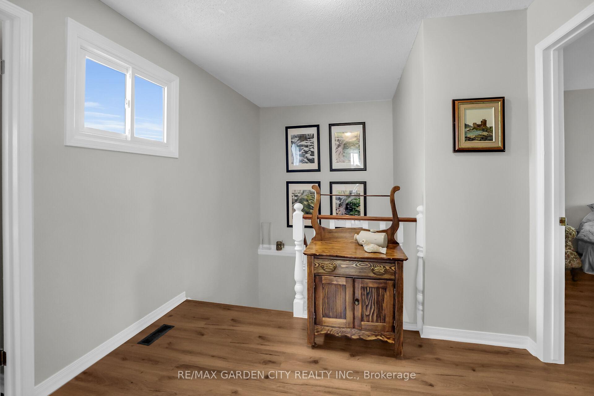 Photo 17 of 4542 Ivy Gardens Crescent, Lincoln, Beamsville — HOMEH