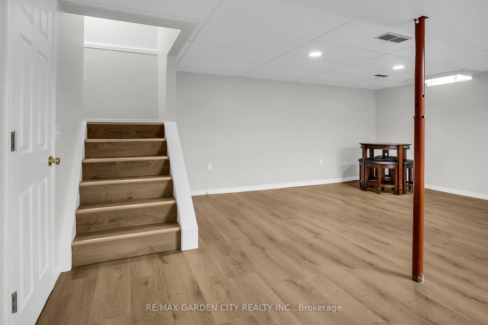 Photo 18 of 4542 Ivy Gardens Crescent, Lincoln, Beamsville — HOMEH