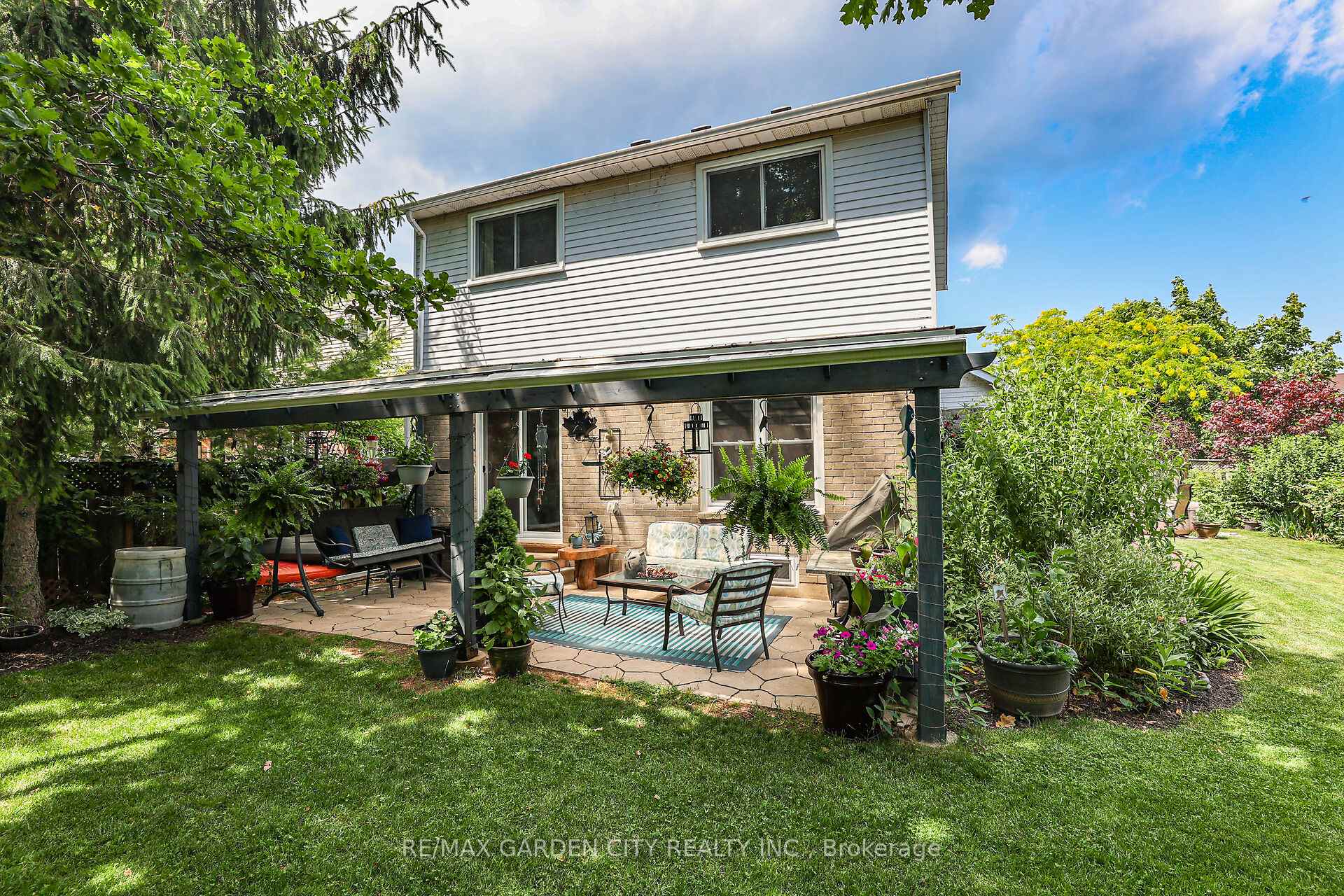 Photo 24 of 4542 Ivy Gardens Crescent, Lincoln, Beamsville — HOMEH
