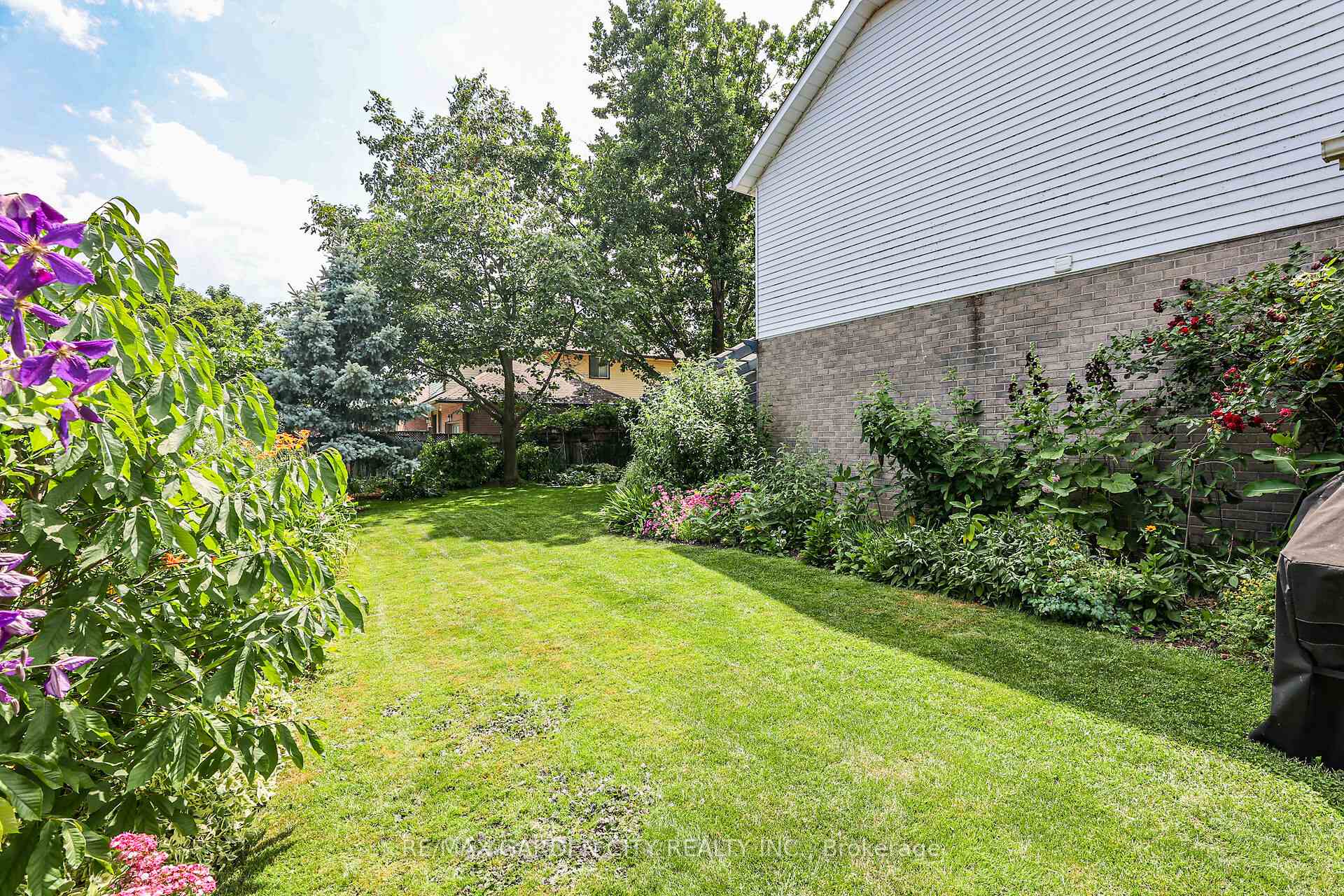 Photo 32 of 4542 Ivy Gardens Crescent, Lincoln, Beamsville — HOMEH