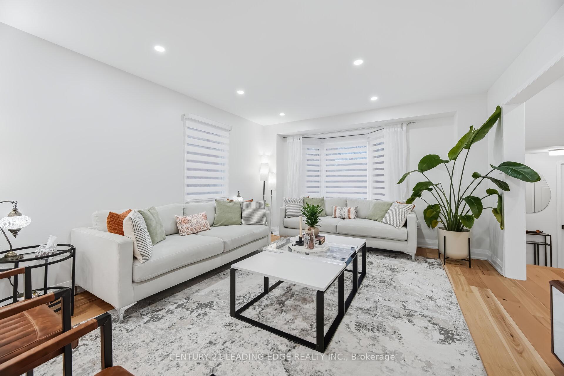 Photo 11 of 923 Redbird Crescent, Pickering, Liverpool — HOMEH