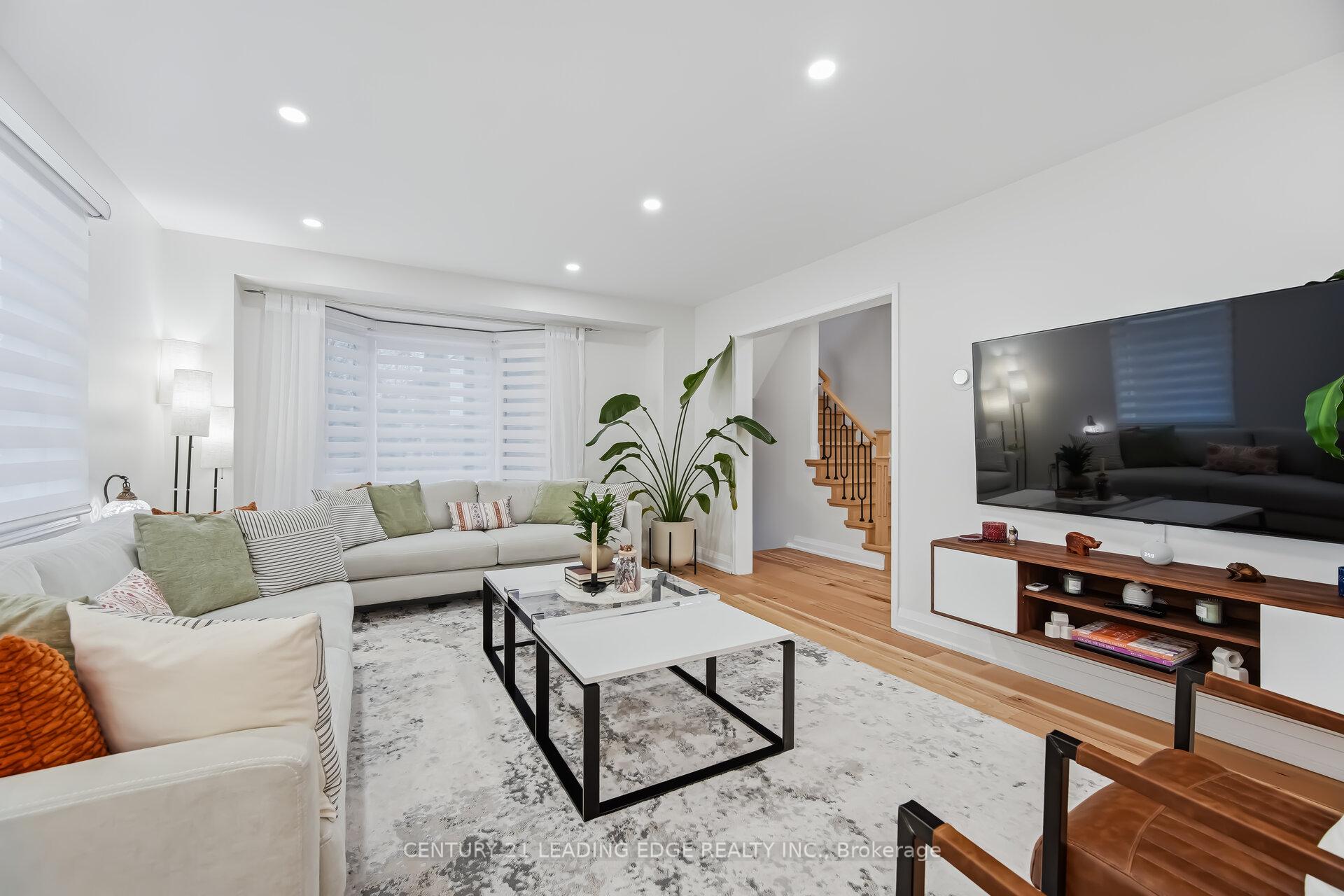 Photo 12 of 923 Redbird Crescent, Pickering, Liverpool — HOMEH