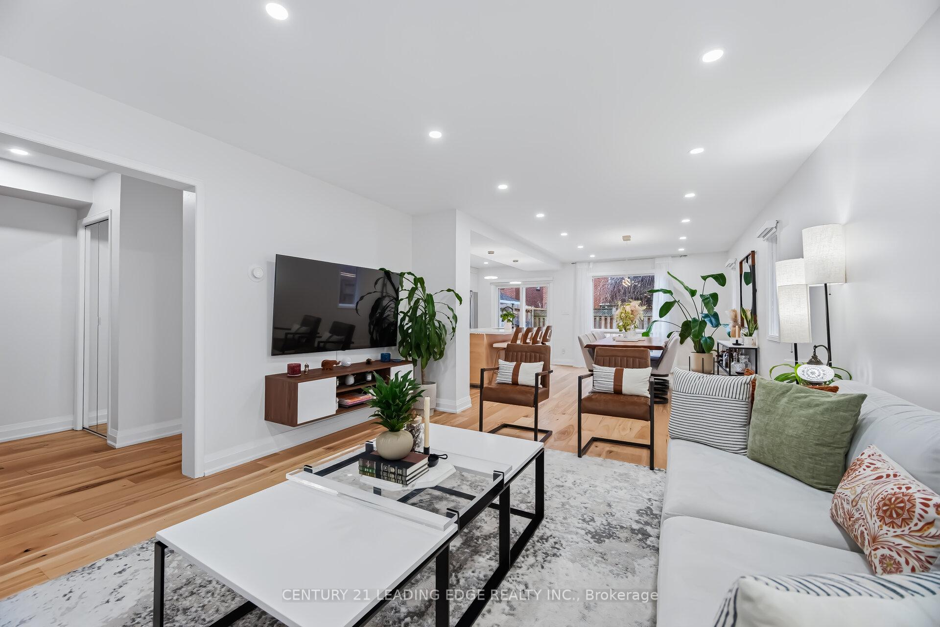 Photo 14 of 923 Redbird Crescent, Pickering, Liverpool — HOMEH