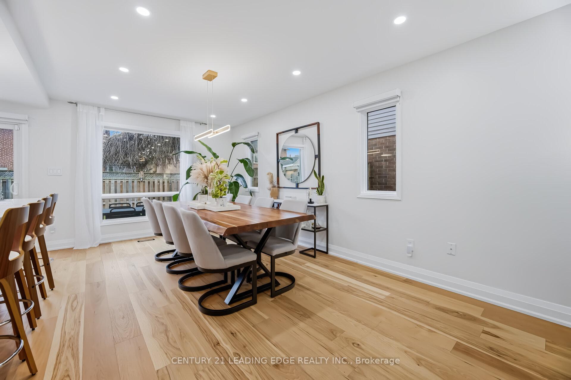 Photo 16 of 923 Redbird Crescent, Pickering, Liverpool — HOMEH