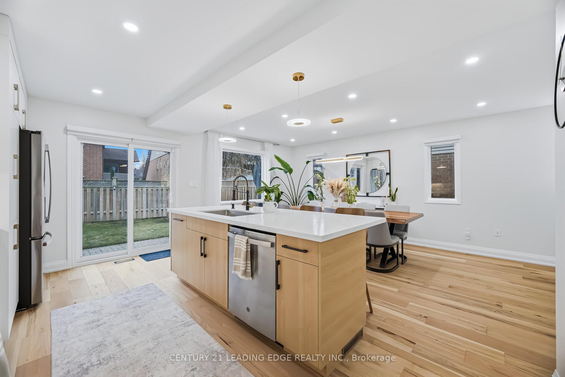 Photo 24 of 923 Redbird Crescent, Pickering, Liverpool — HOMEH