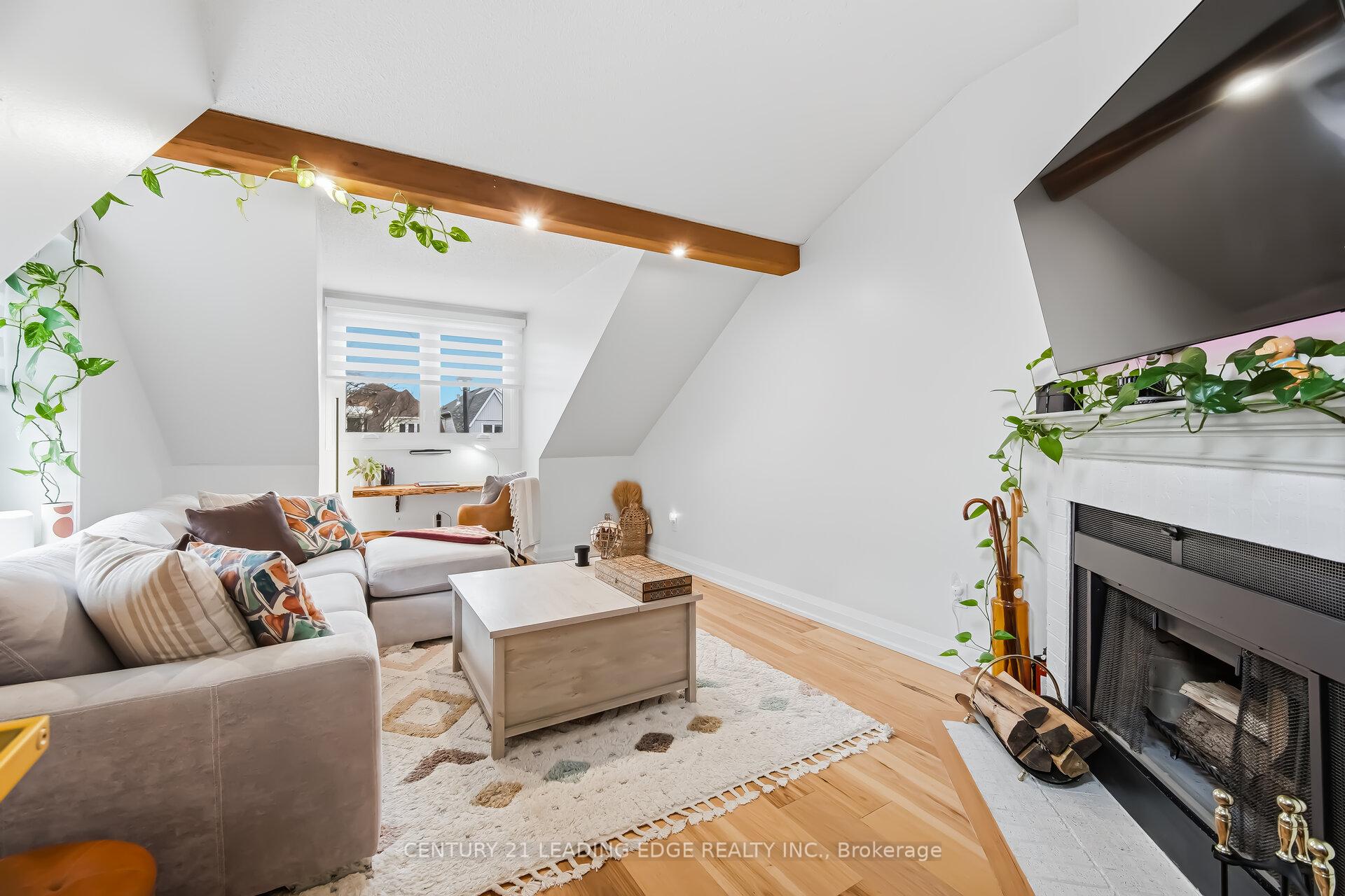 Photo 27 of 923 Redbird Crescent, Pickering, Liverpool — HOMEH
