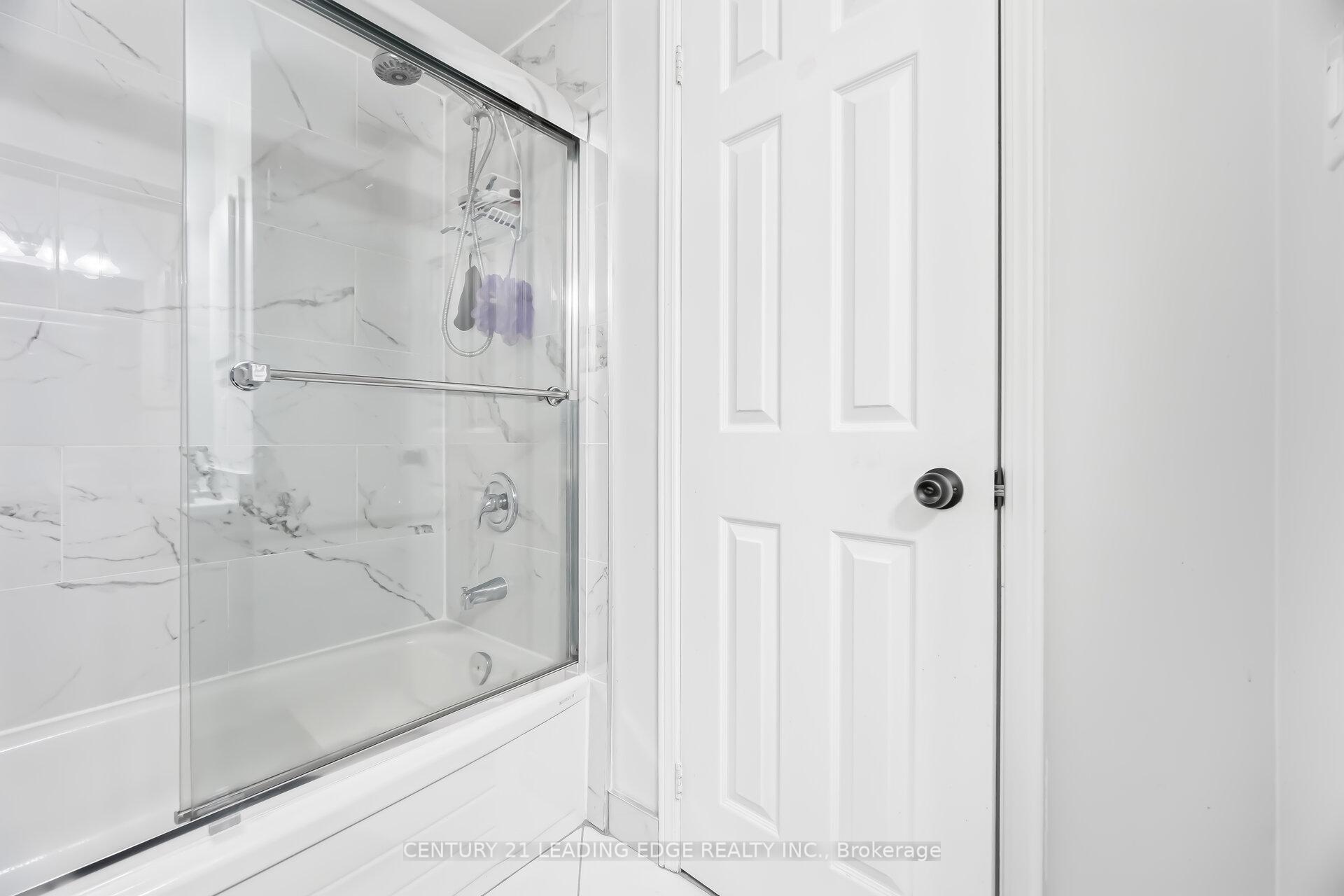Photo 49 of 923 Redbird Crescent, Pickering, Liverpool — HOMEH