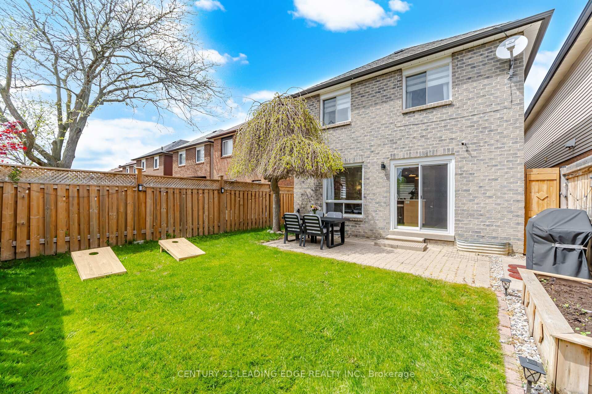 Photo 43 of 923 Redbird Crescent, Pickering, Liverpool — HOMEH