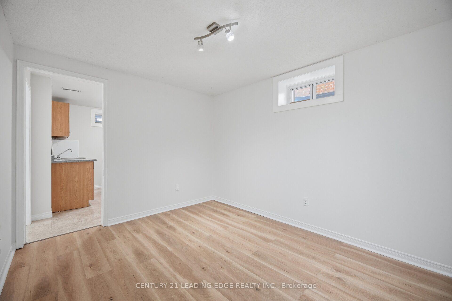Photo 50 of 923 Redbird Crescent, Pickering, Liverpool — HOMEH
