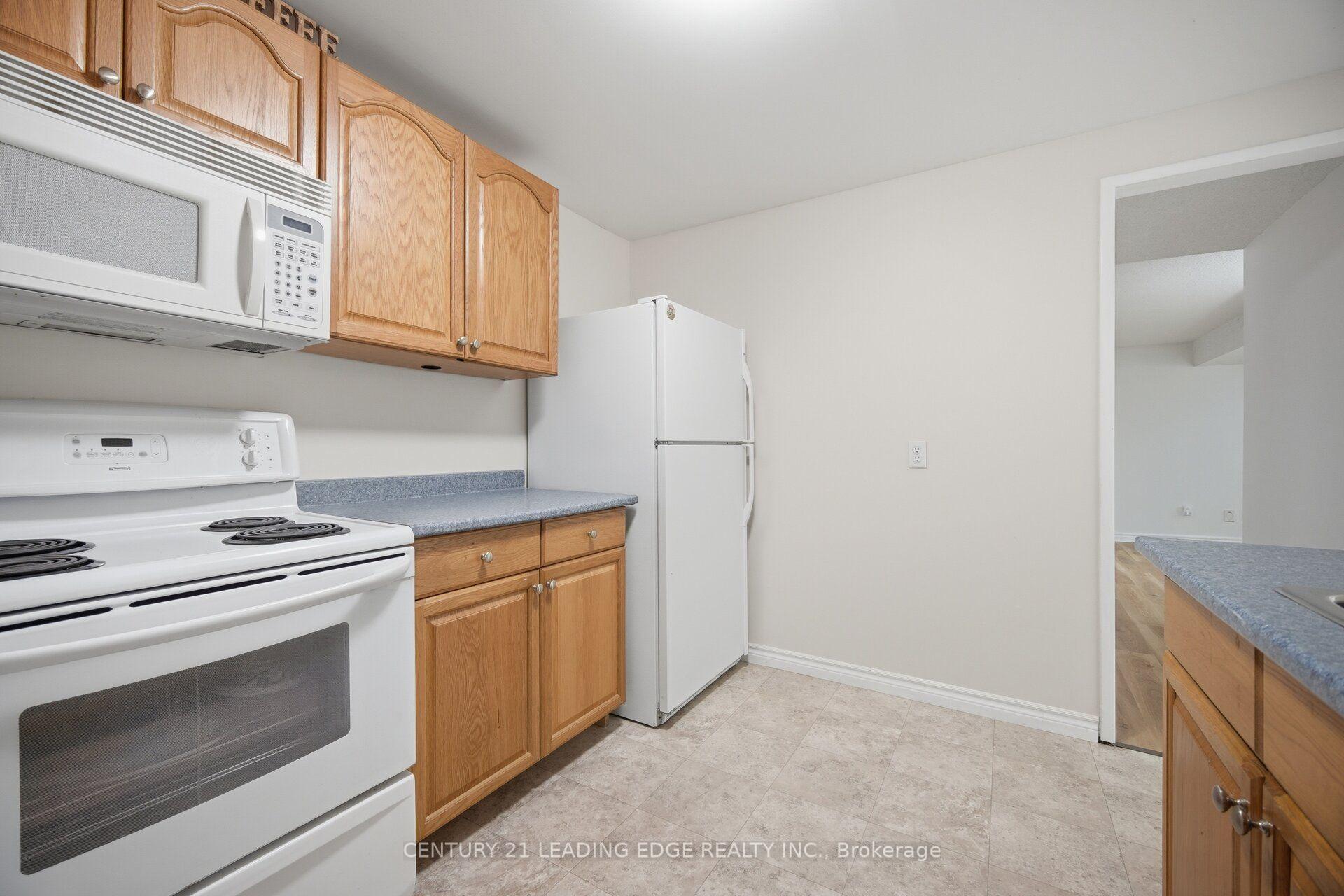 Photo 35 of 923 Redbird Crescent, Pickering, Liverpool — HOMEH