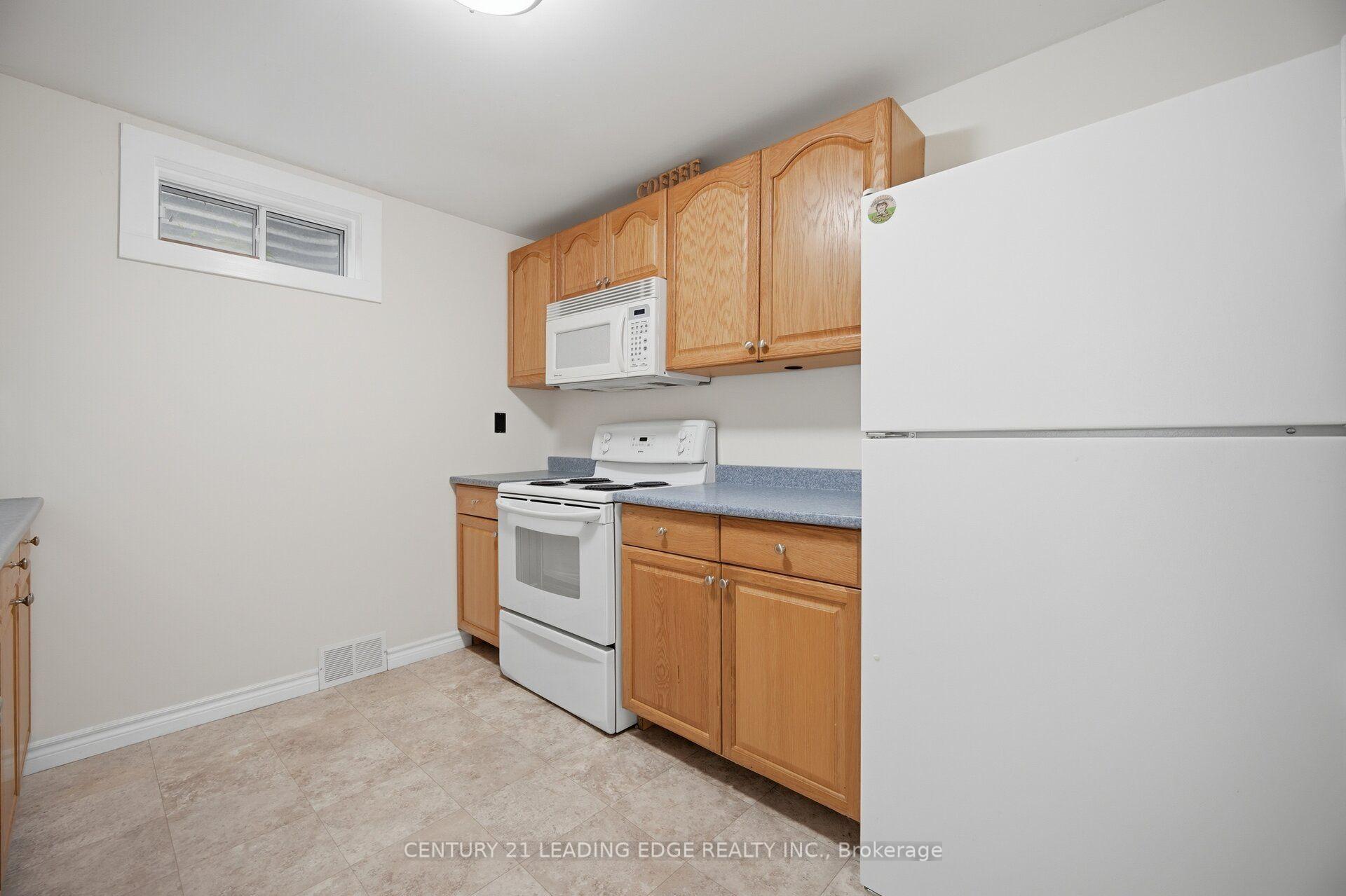 Photo 51 of 923 Redbird Crescent, Pickering, Liverpool — HOMEH