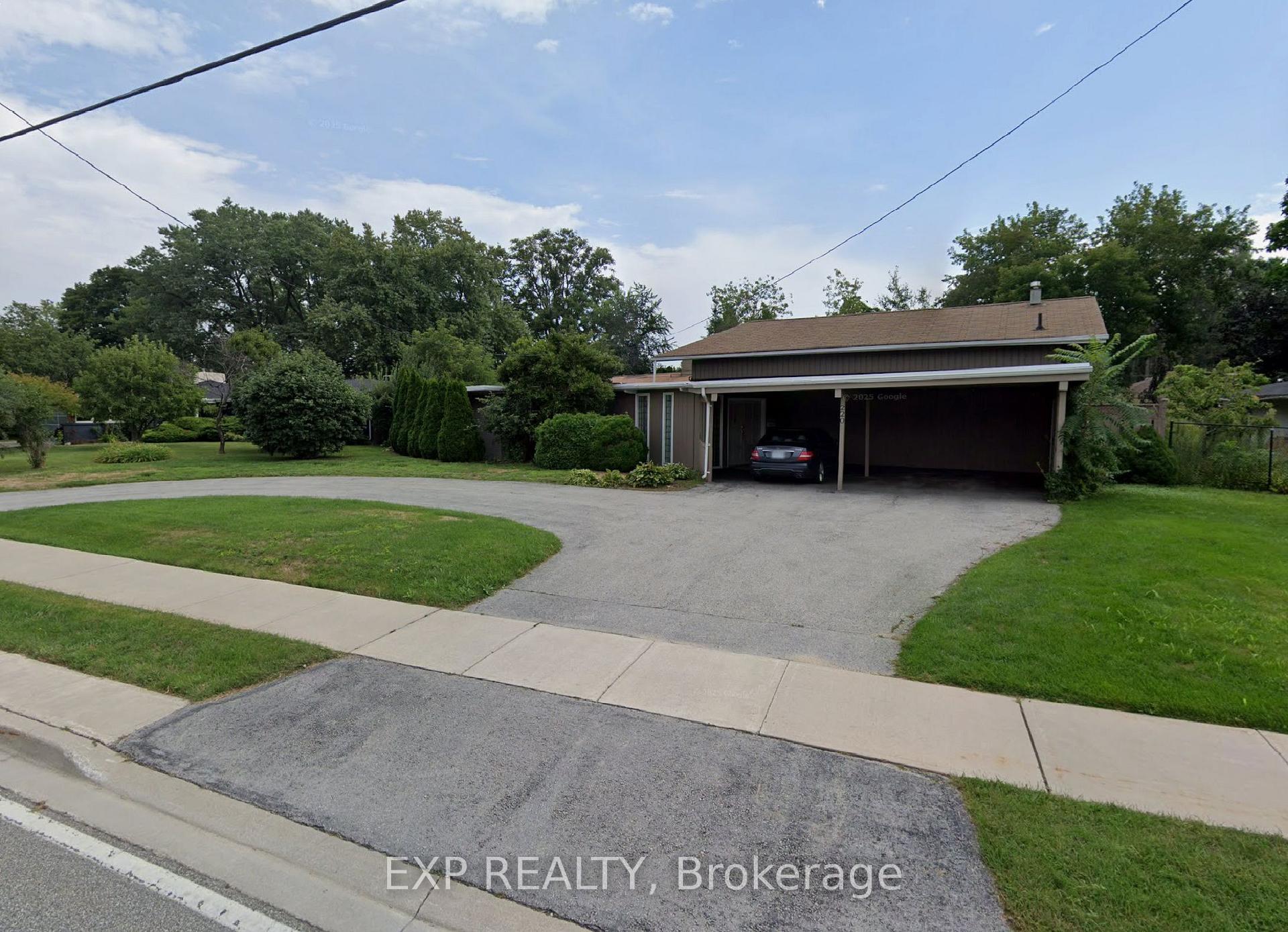 Front of 220 South Service Road