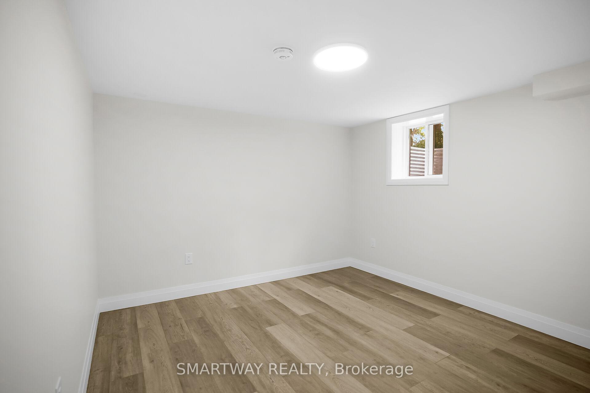 Photo 32 of 633 Donegal Drive, London, North P — HOMEH