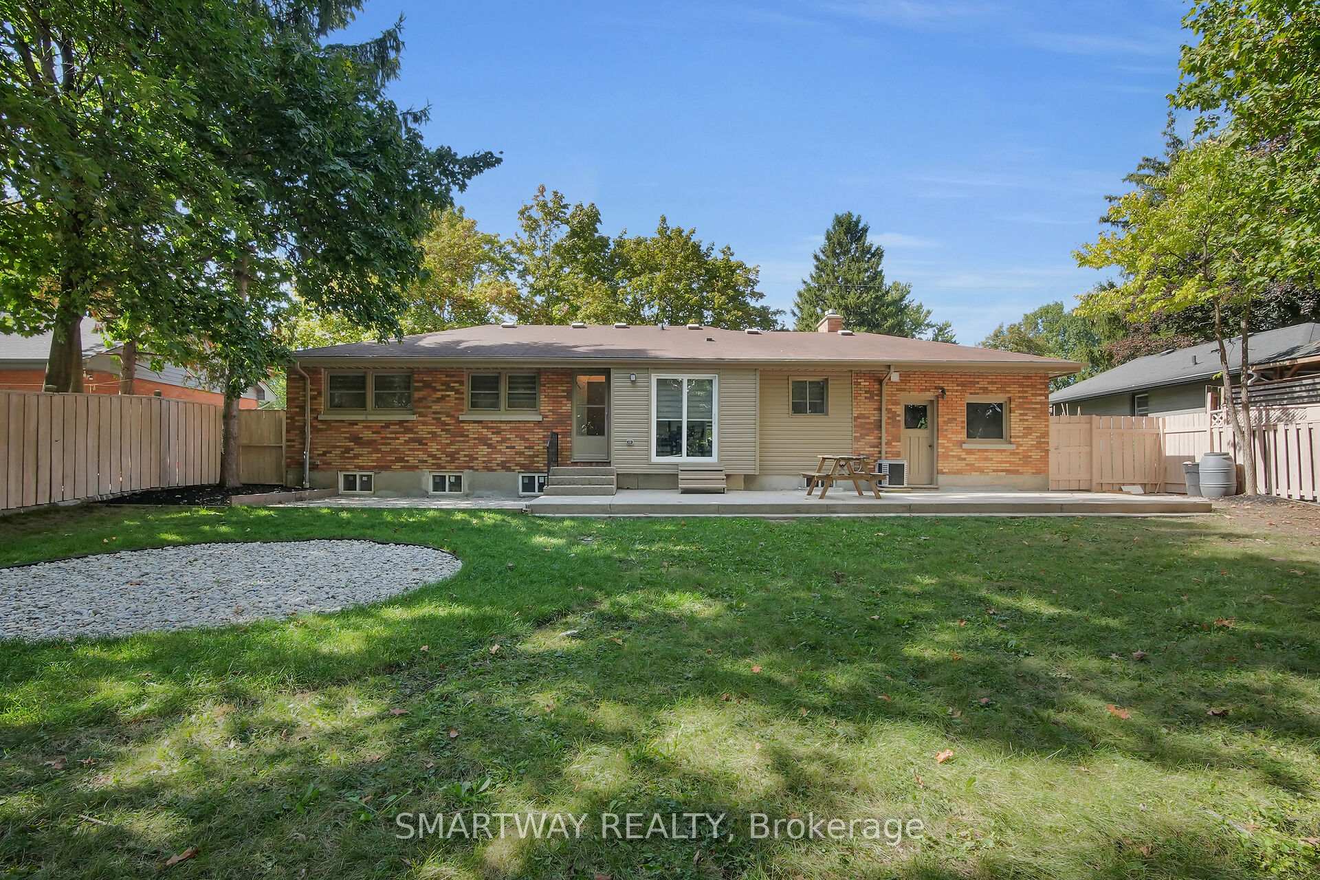Photo 42 of 633 Donegal Drive, London, North P — HOMEH